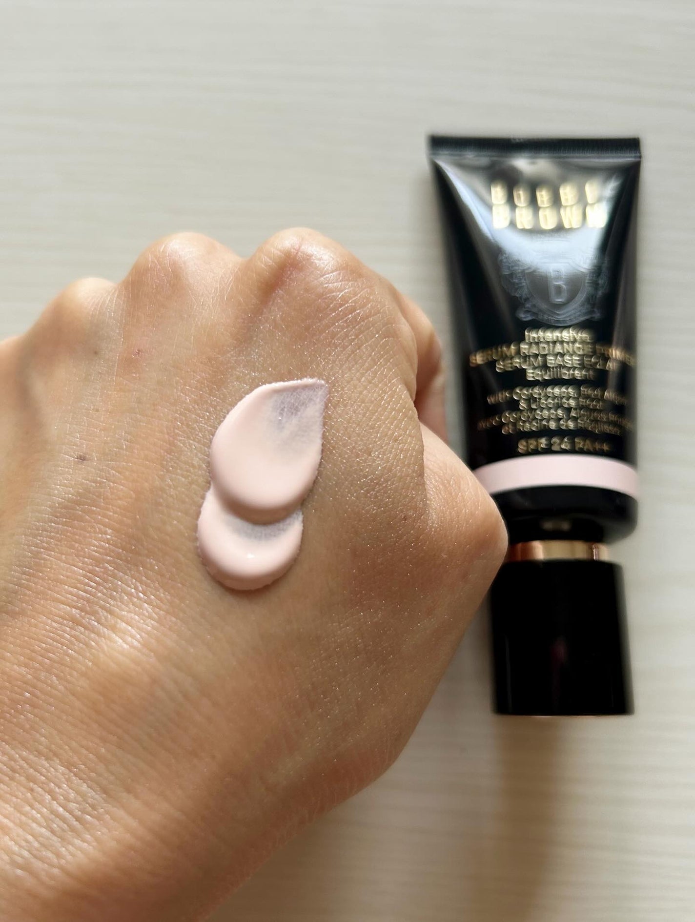 インテンシブ セラム ラディアンス プライマー/BOBBI BROWN/化粧下地を使ったクチコミ(2枚目)