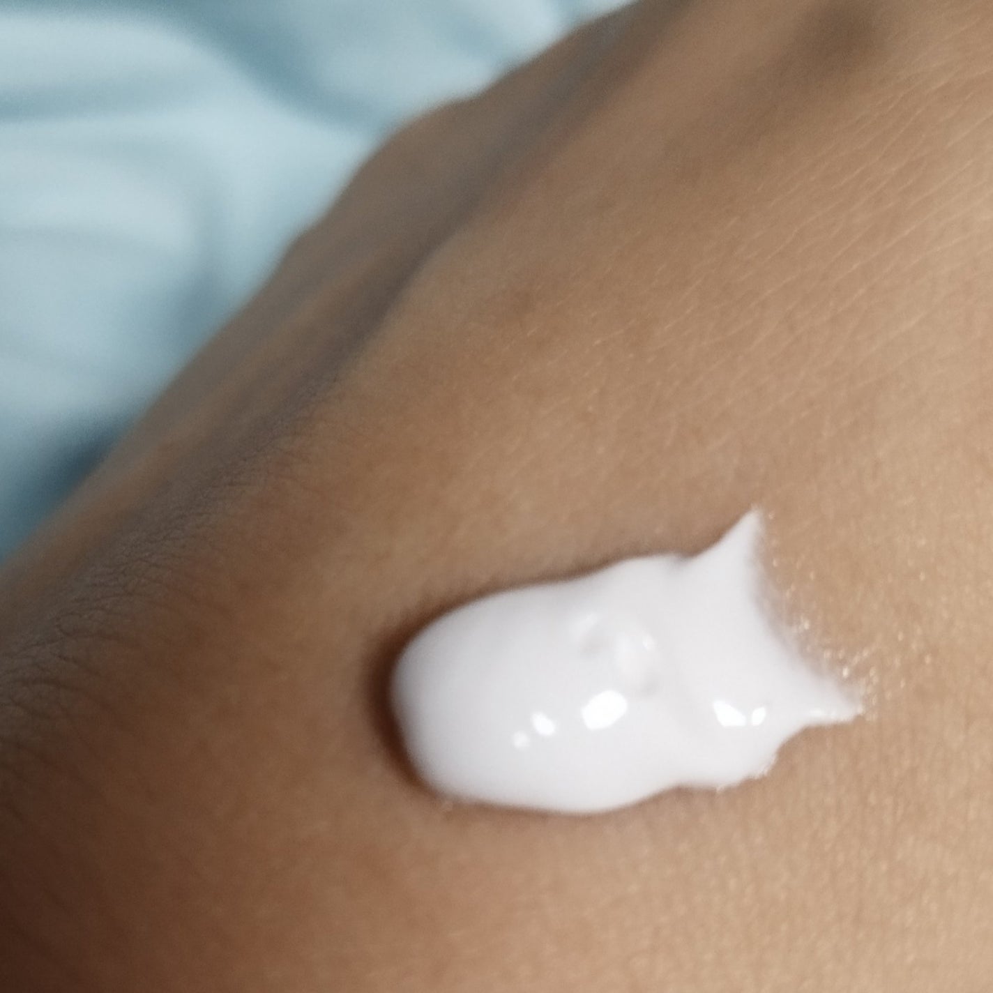 アトリックス ビューティーチャージプレミアム トーンアップ ハンドクリーム 無香料/アトリックス/ハンドクリームを使ったクチコミ(3枚目)