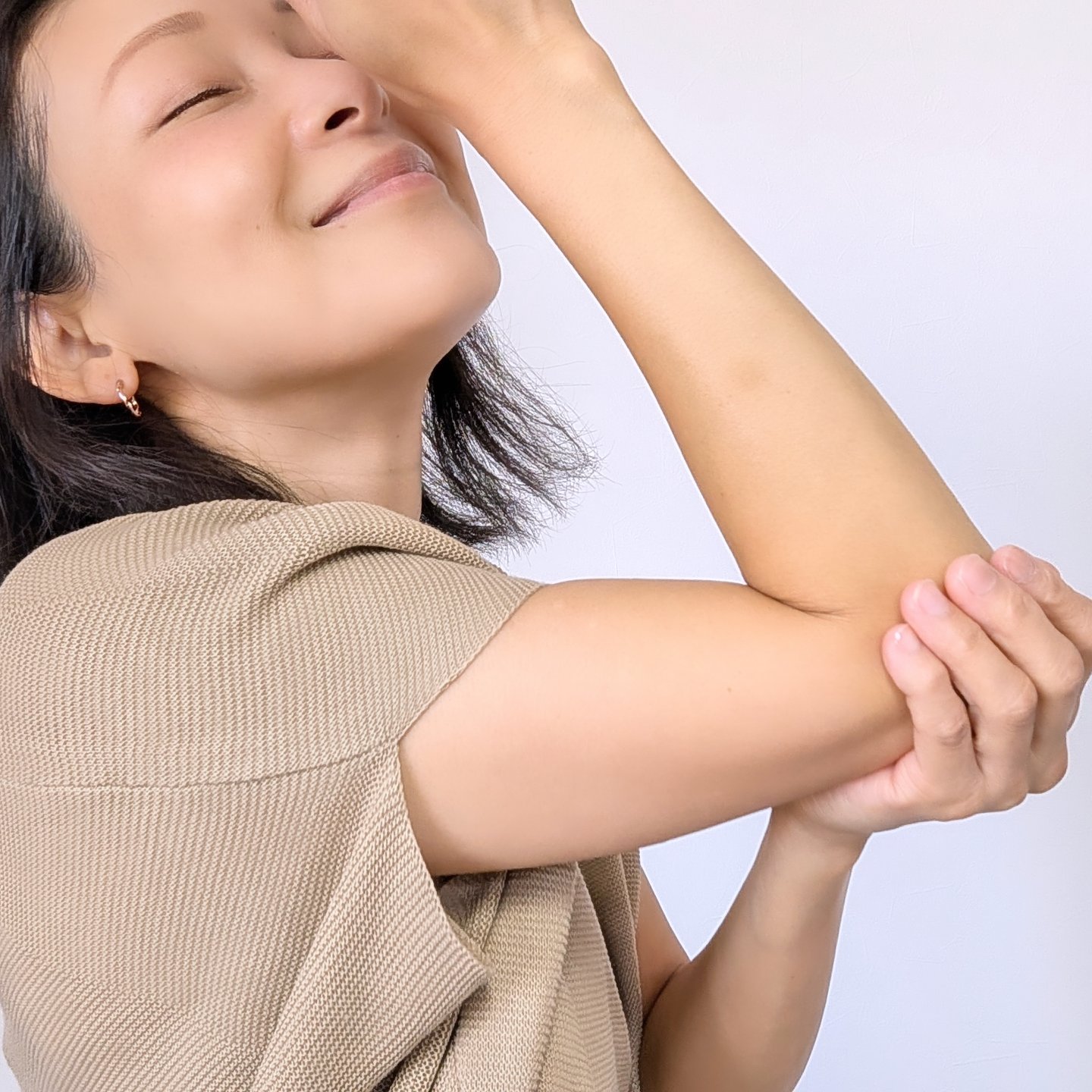 ニベア ルーセントビューティ ディープモイスチャー 浸透保湿美容液ボディミルク リッチローズの香り/ニベア/ボディミルクを使ったクチコミ（3枚目）