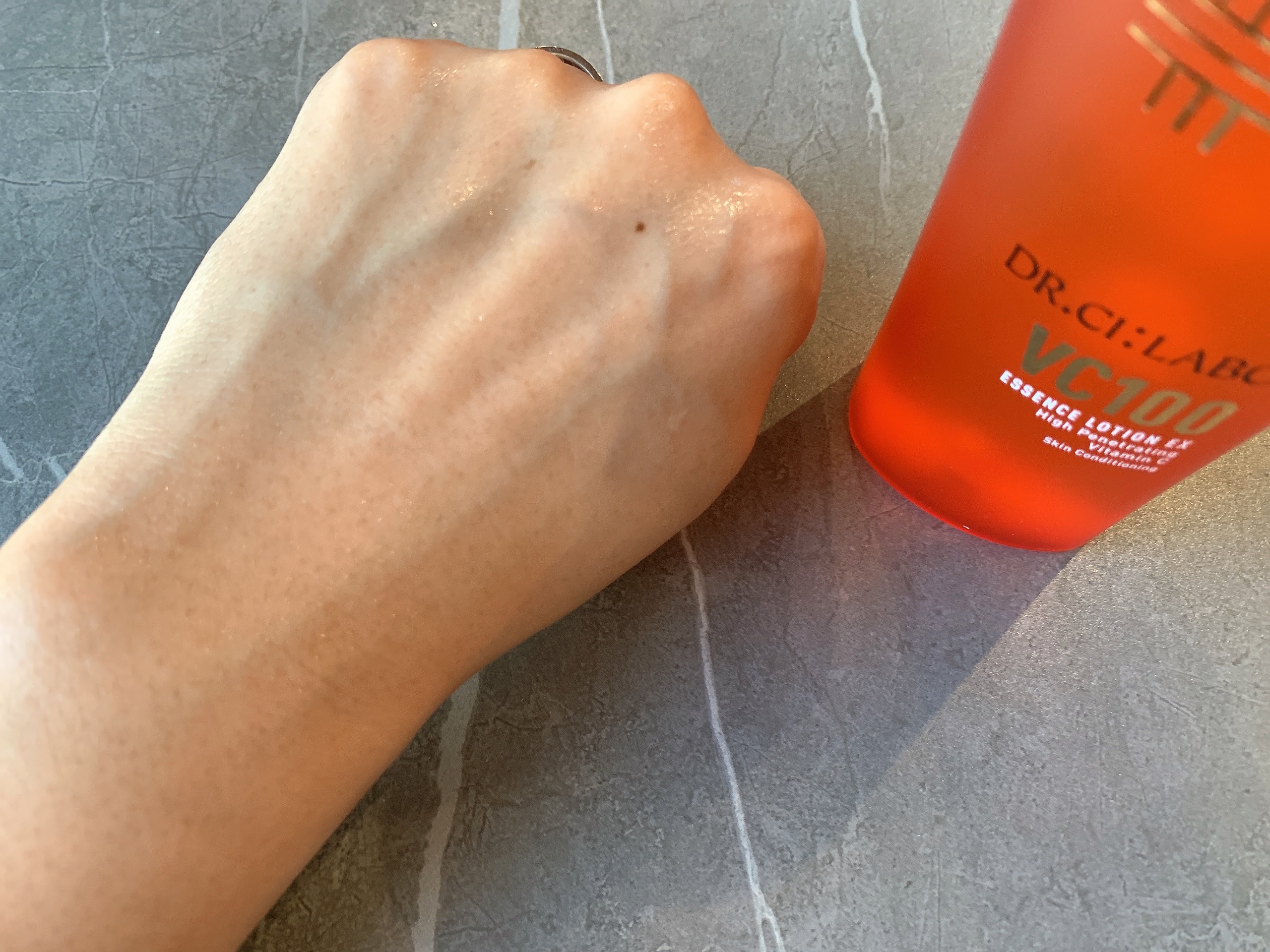VC100エッセンスローション EX/ドクターシーラボⓇ/化粧水を使ったクチコミ（3枚目）