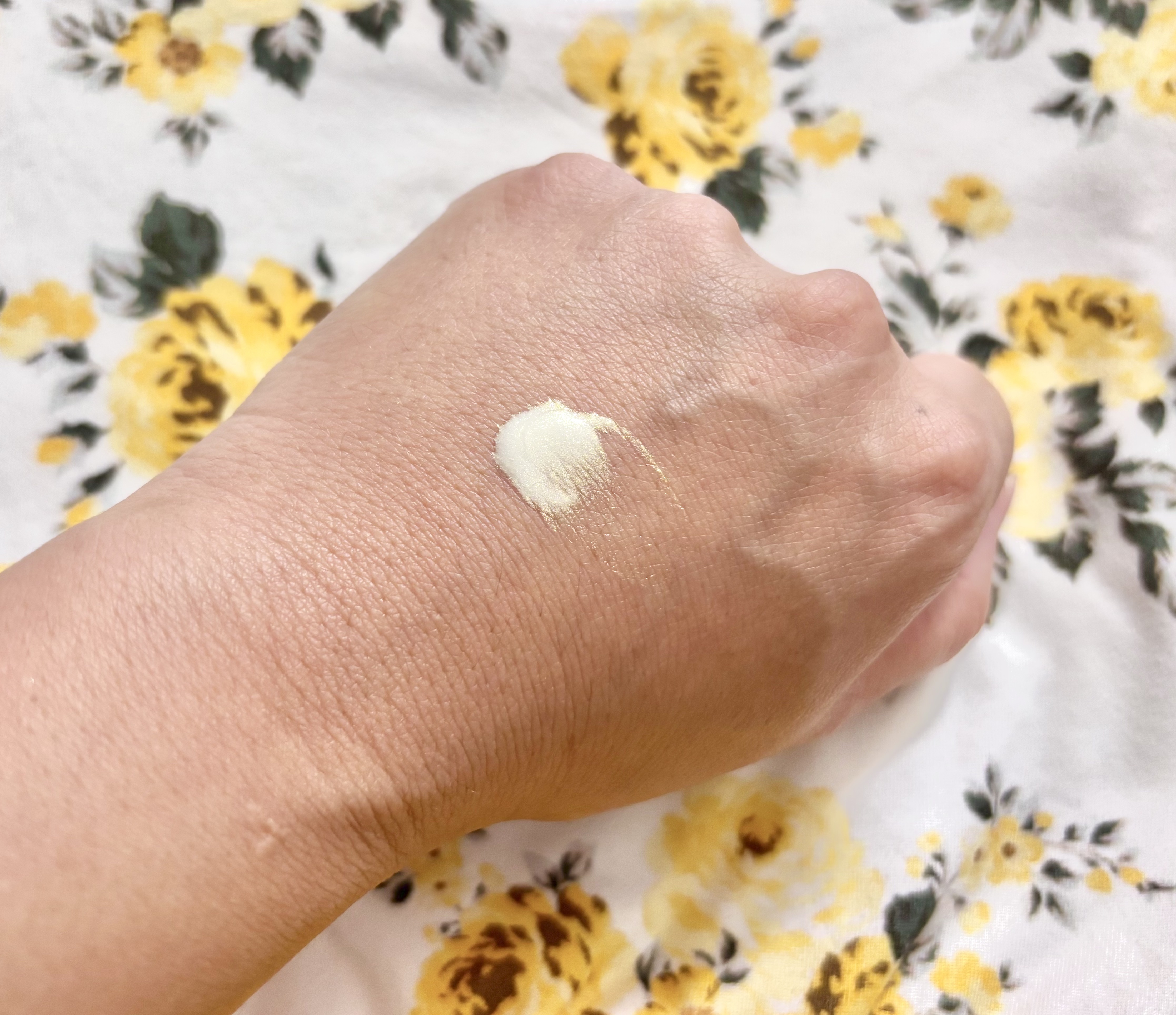 LoNLy  シンティランテハイライトセラム  HS01 (ルミナート)Luminato/LoNLy /リキッドハイライトを使ったクチコミ（3枚目）