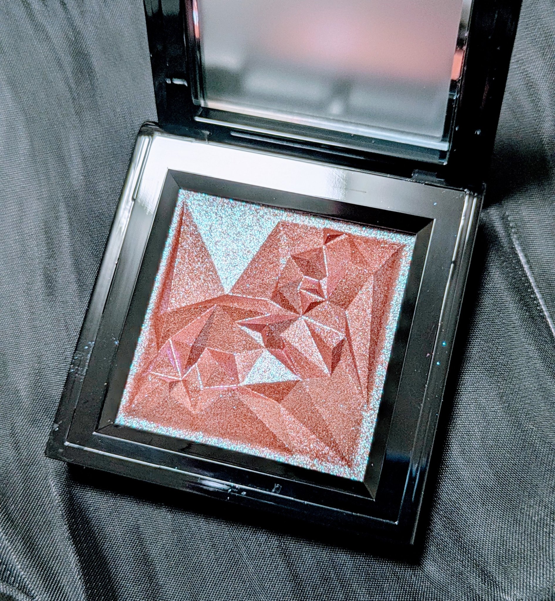 クラッシュド ジェム アメジスト レイン/shu uemura/単色アイシャドウを使ったクチコミ（1枚目）