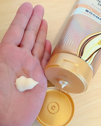 ラックス スーパーリッチシャイン ダメージリペア 補修チューブトリートメント/LUX/洗い流すヘアトリートメントを使ったクチコミ(7枚目)