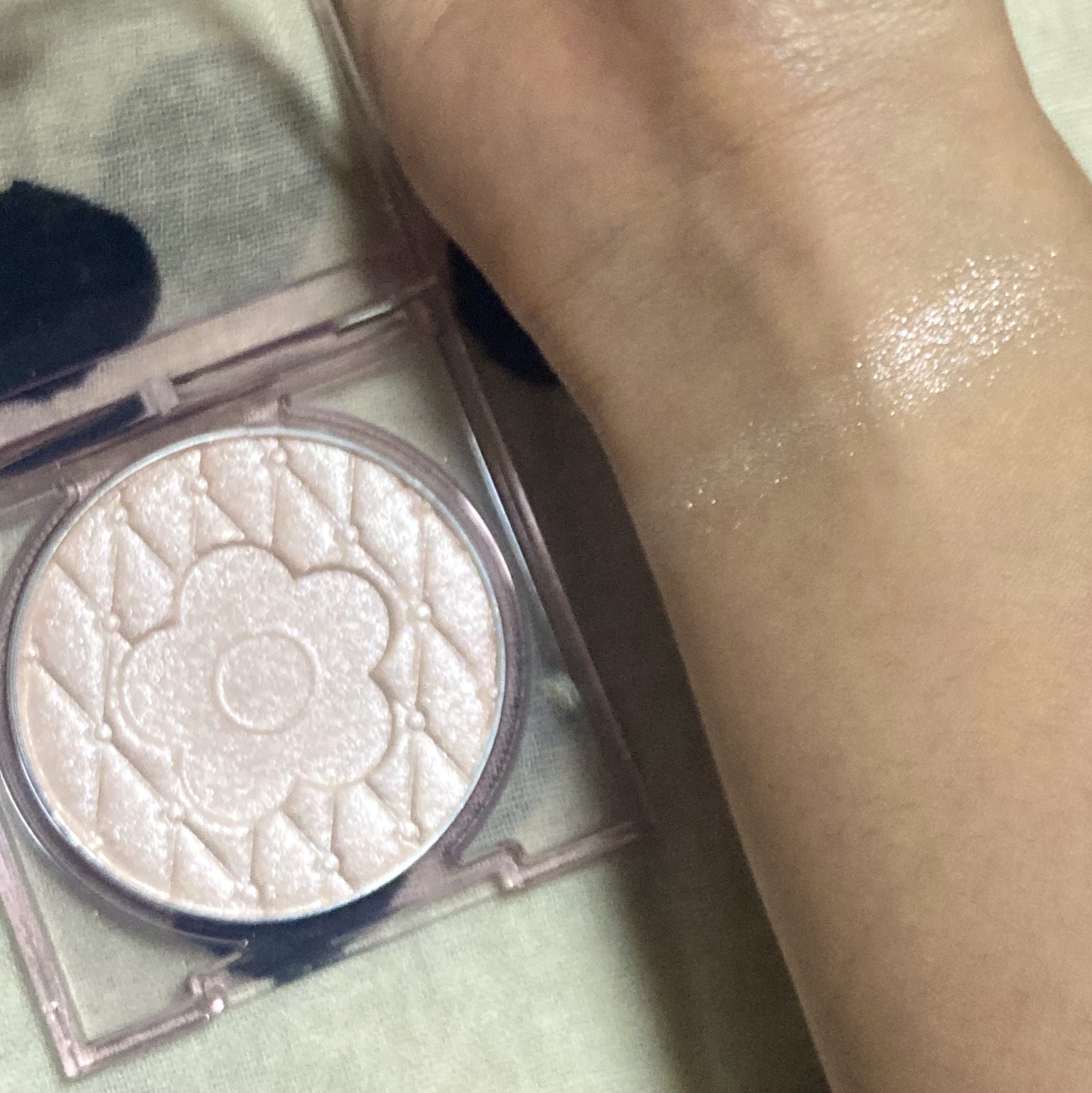 デイジードール パウダー ブラッシュ ブルーム/DAISY DOLL by MARY QUANT/パウダーチークを使ったクチコミ（3枚目）