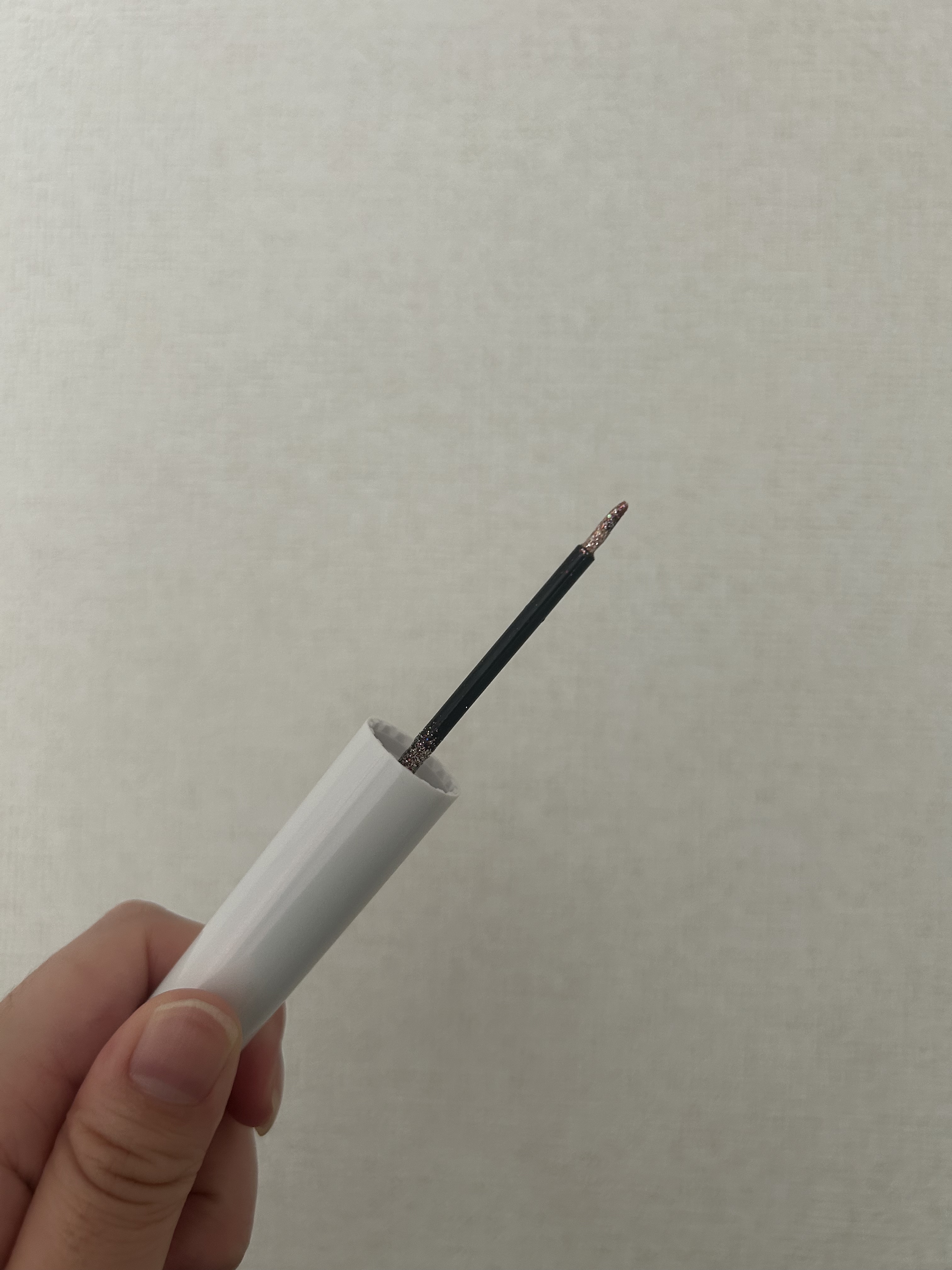 シピシピ グリッター イルミネーションライナー S/CipiCipi/リキッドアイライナーを使ったクチコミ（2枚目）