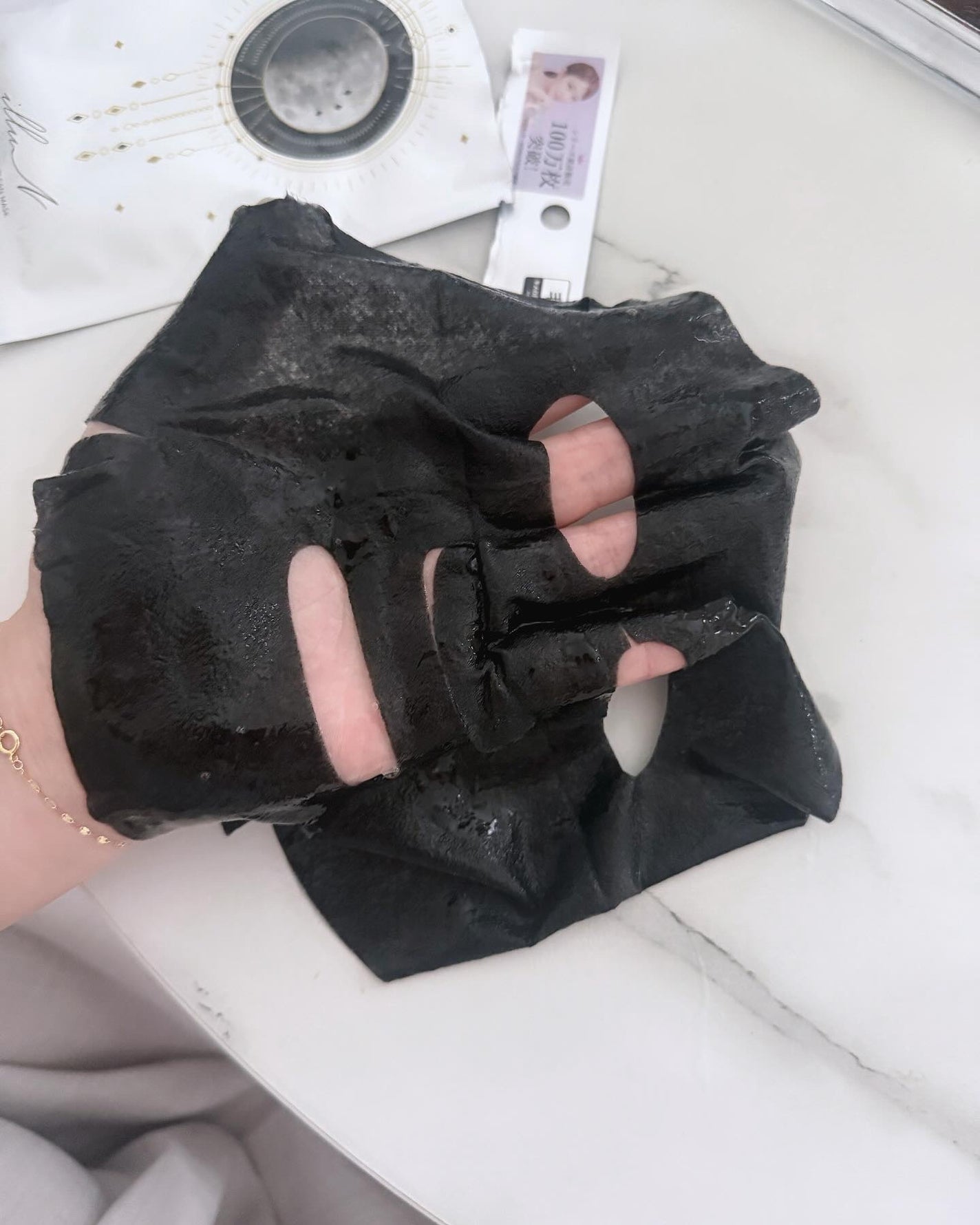 チャプター5 チャコール*ディープクリーンマスク/illuN/シートマスク・パックを使ったクチコミ(5枚目)