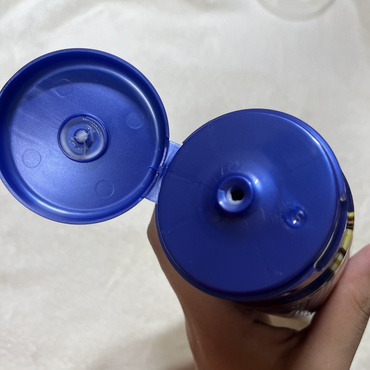 ラックス　スーパーリッチシャイン  リラックスナイトケア　まとまりチューブトリートメント/LUX/洗い流すヘアトリートメントを使ったクチコミ（2枚目）