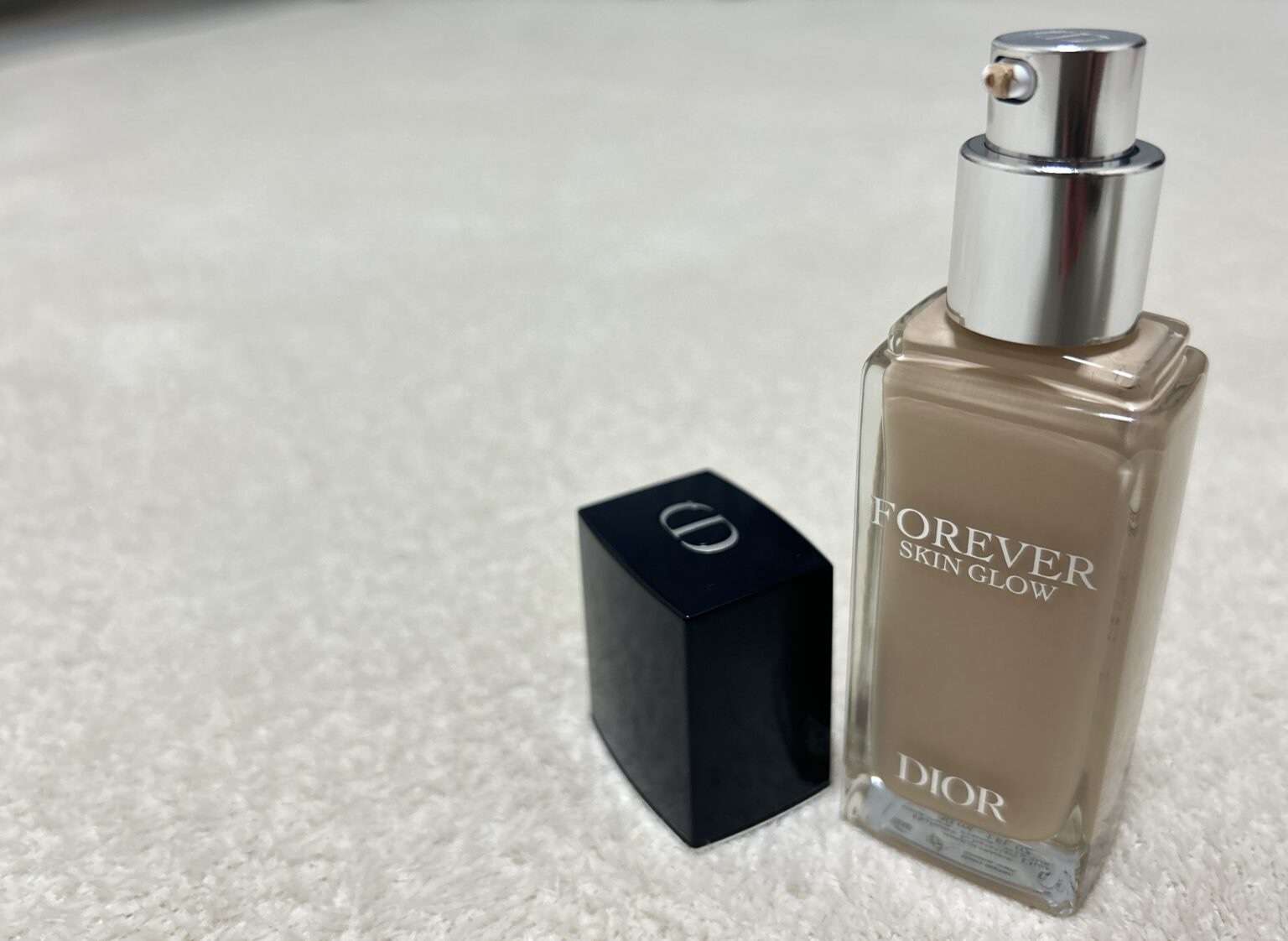 ディオールスキン フォーエヴァー フルイド グロウ 0Nニュートラル/Dior/リキッドファンデーションを使ったクチコミ（3枚目）