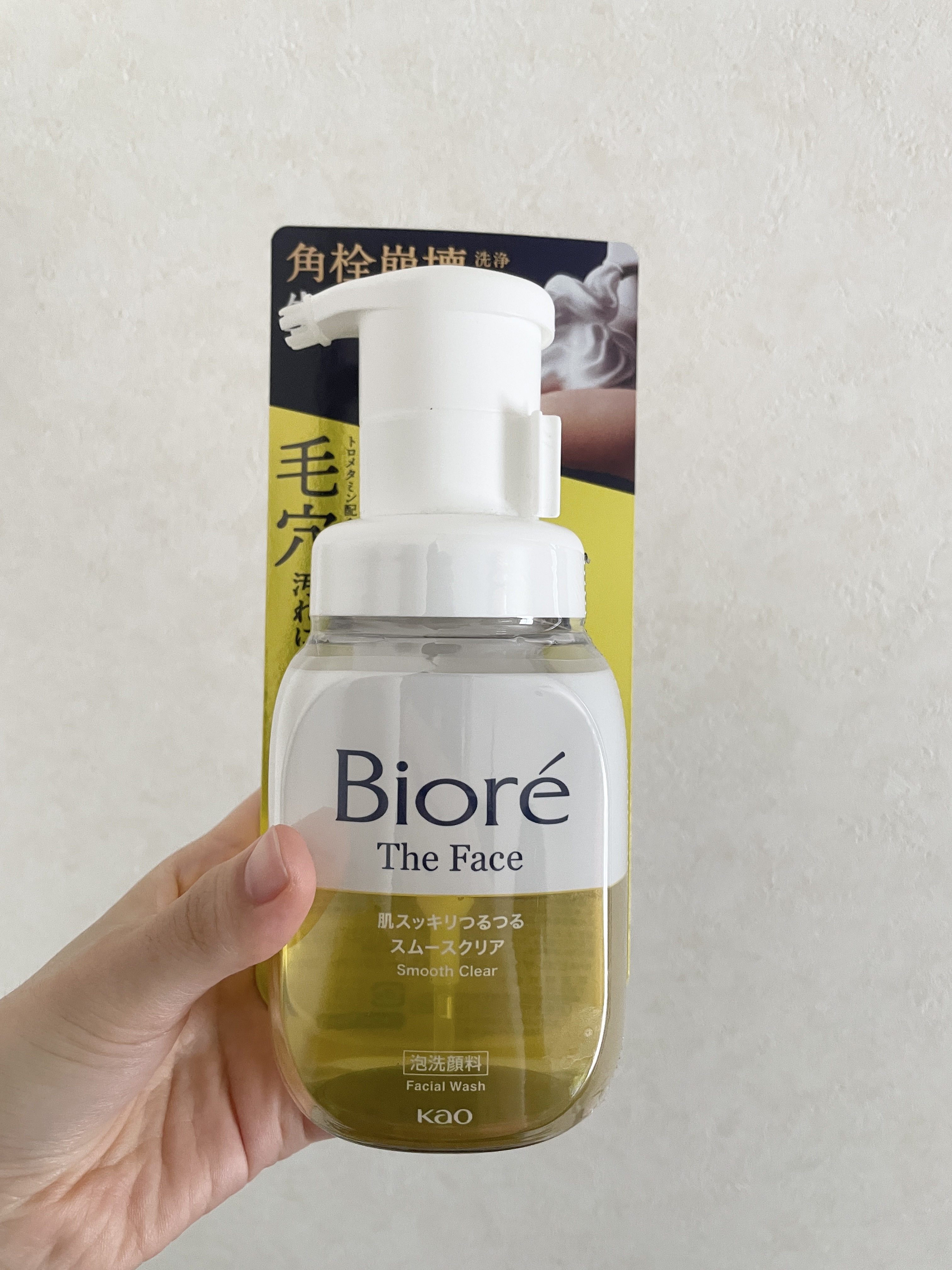 ビオレ 
ザフェイス 泡洗顔料 スムースクリア
200ml
¥885〜

一カ月ほど使ってみてとても気に入った洗顔です。

まず泡がしっかりしています

毛穴汚れも完璧でないですがにスッキリ感があり気に入りました。


#毛穴 #毛穴ケア 