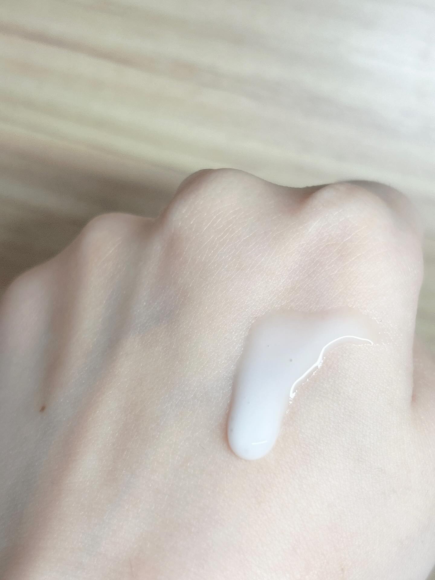 【医薬部外品】ニベア ルーセントビューティ シルクブライトニング ブライトニング美容液ボディミルク/ニベア/ボディミルクを使ったクチコミ（2枚目）