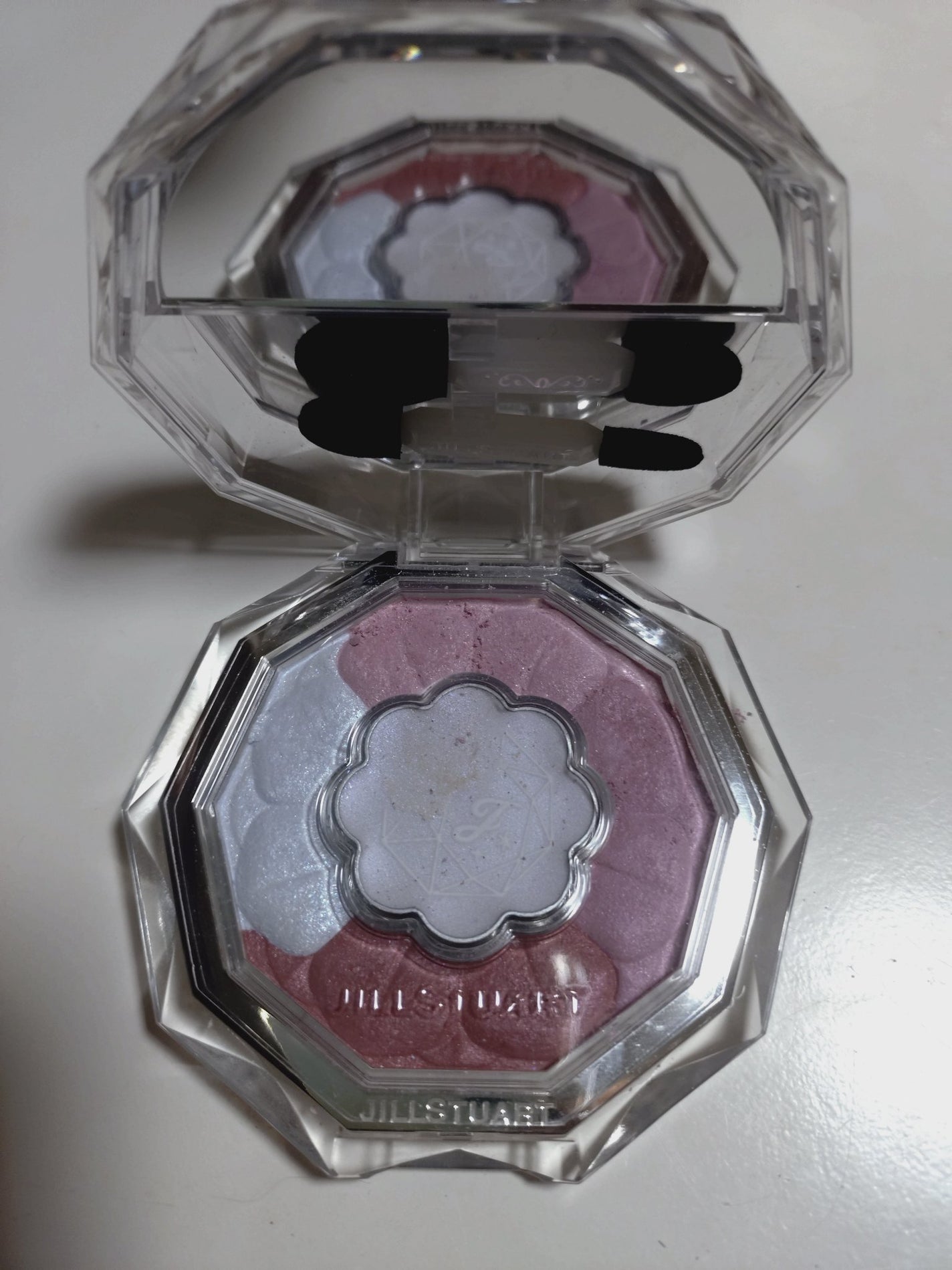 ジルスチュアート ブルームクチュール アイズ/JILL STUART/アイシャドウパレットを使ったクチコミ(1枚目)