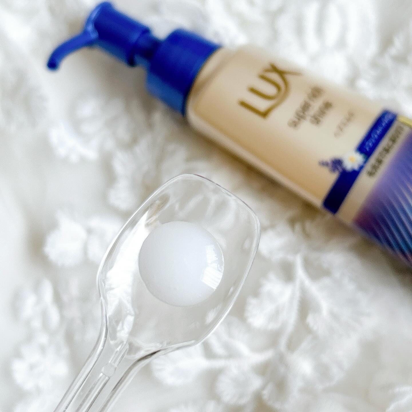 ラックス　スーパーリッチシャイン リラックスナイトケア　まとまりヘアミルク/LUX/ヘアミルクを使ったクチコミ（2枚目）