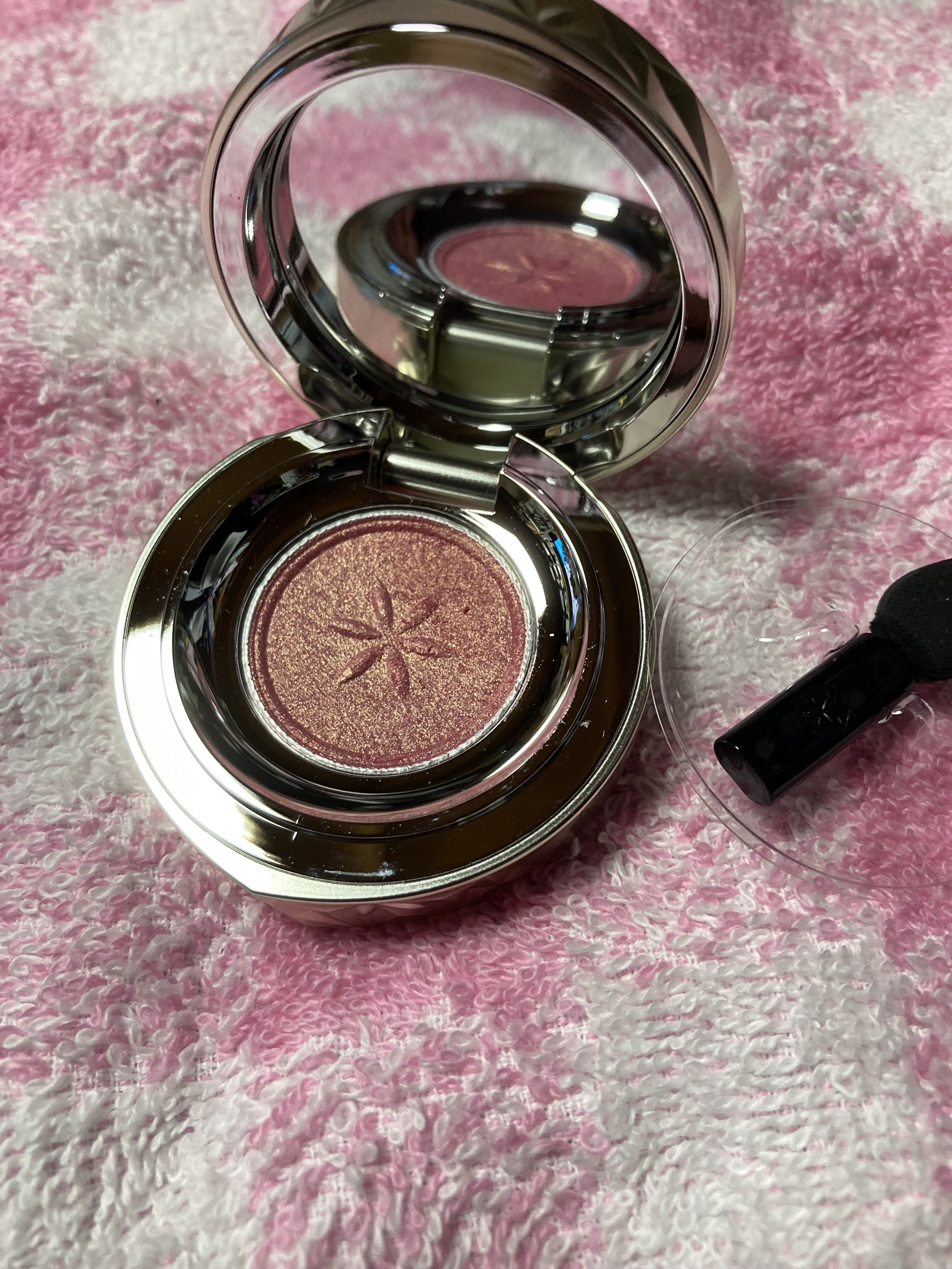 杏仁のクチコミ「【使った商品】DECORTÉ　　AQ アイシャドウ　07　　¥4,180

【色味】ゴールドが.....」（1枚目）