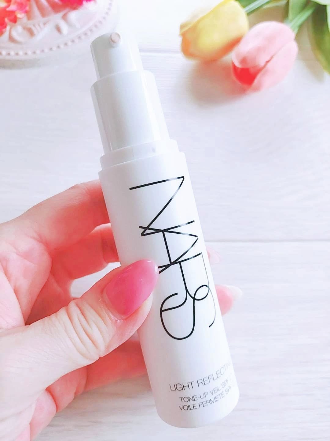 ライトリフレクティング　トーンアップヴェール/NARS/化粧下地を使ったクチコミ（2枚目）