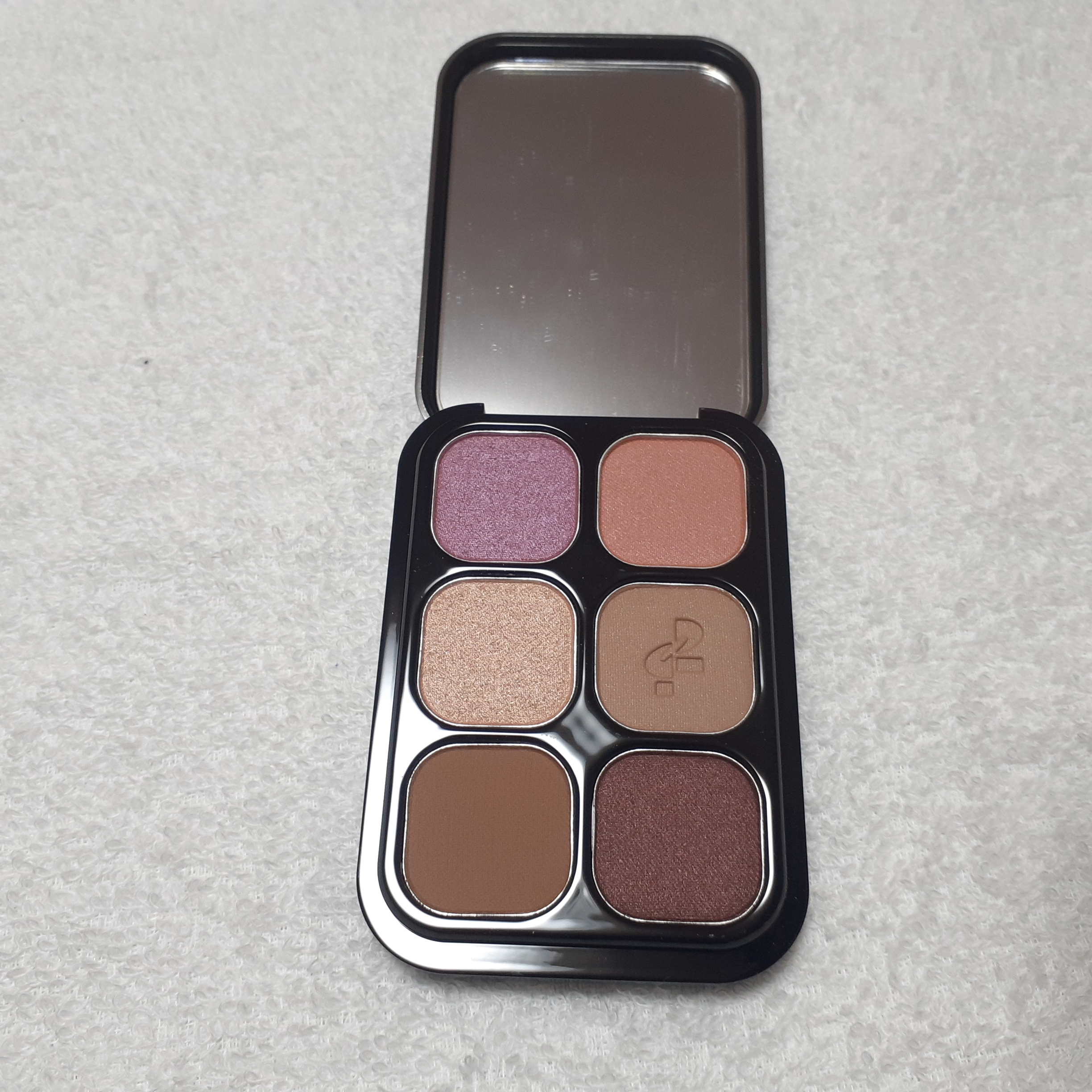 オッドバランスアイパレット/TWO SLASH FOUR/アイシャドウパレットを使ったクチコミ（3枚目）