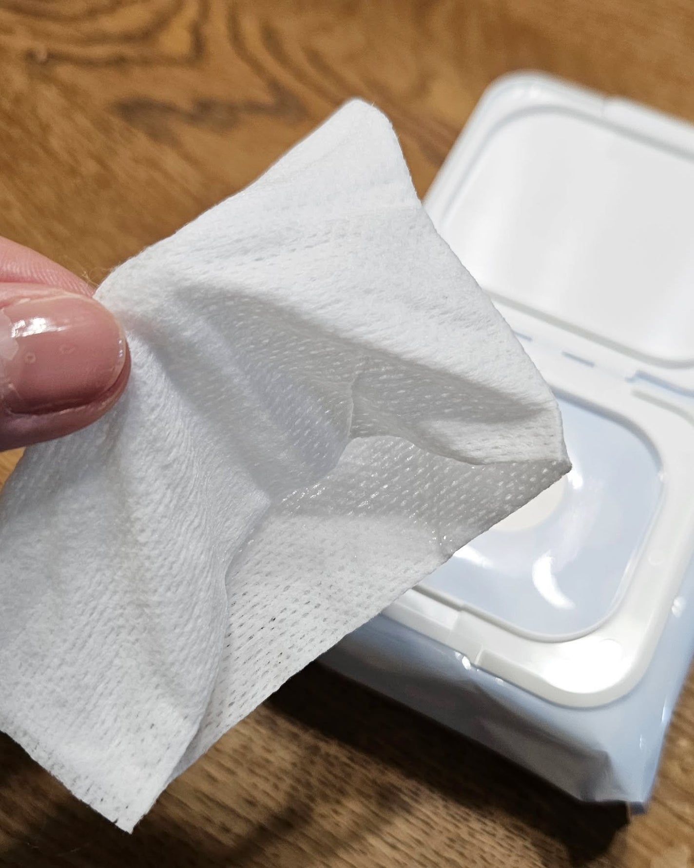 ネピア wetomo 除菌ウエットティシュ アルコールタイプ/ネピア/ティッシュを使ったクチコミ(2枚目)