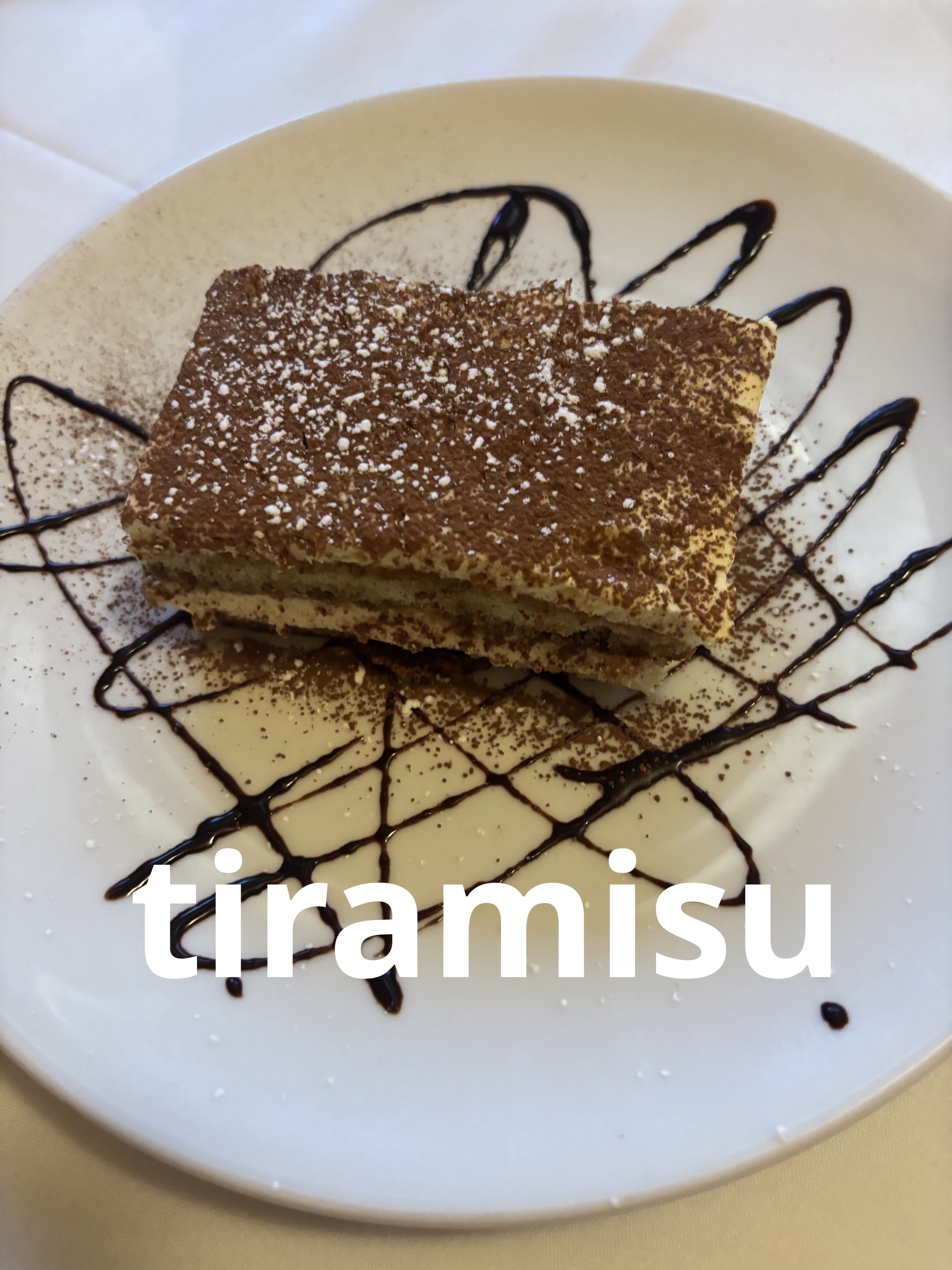 アメリカ・カナダでは、ティラミスウが爆人気💓

最後のスゥがポイント！ティラミっスって英語っぽくいうんじゃなくて、むしろ日本語っぽくスゥって言ってね🌸

バンクーバーもいろんなイタリアンレストランやスーパーのケーキコーナーにも、ティラミ