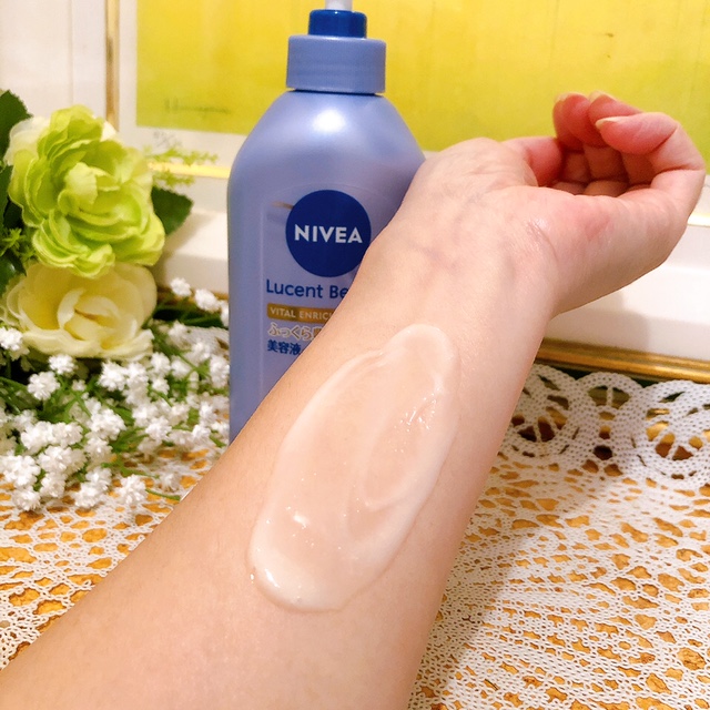 ニベア ルーセントビューティ バイタルエンリッチ ふっくら豊潤美容液ボディミルク カモミール&ローズの香り/ニベア/ボディミルクを使ったクチコミ（3枚目）