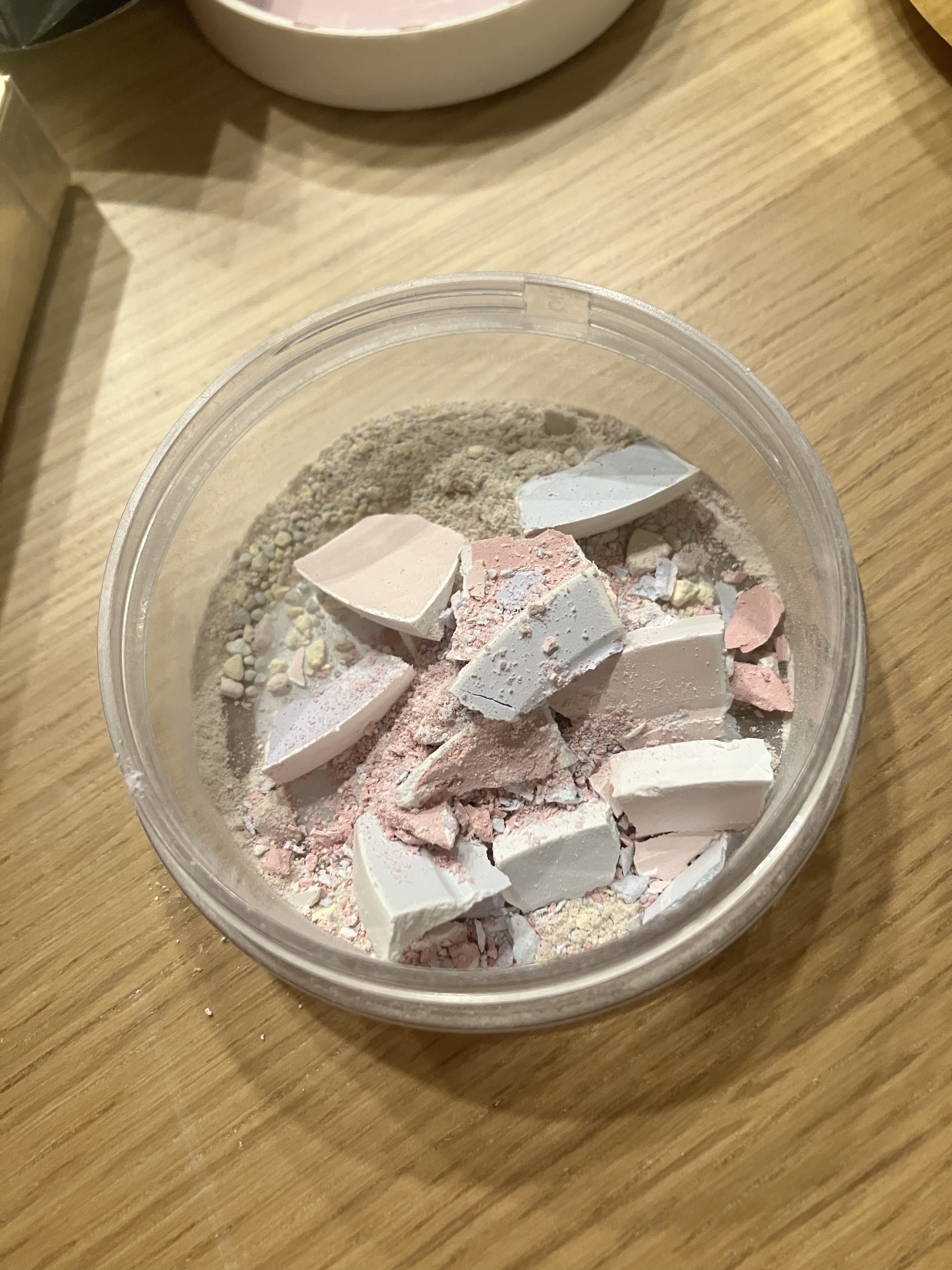 エレガンス ラ プードル オートニュアンス リクスィーズ/Elégance/プレストパウダーを使ったクチコミ（3枚目）