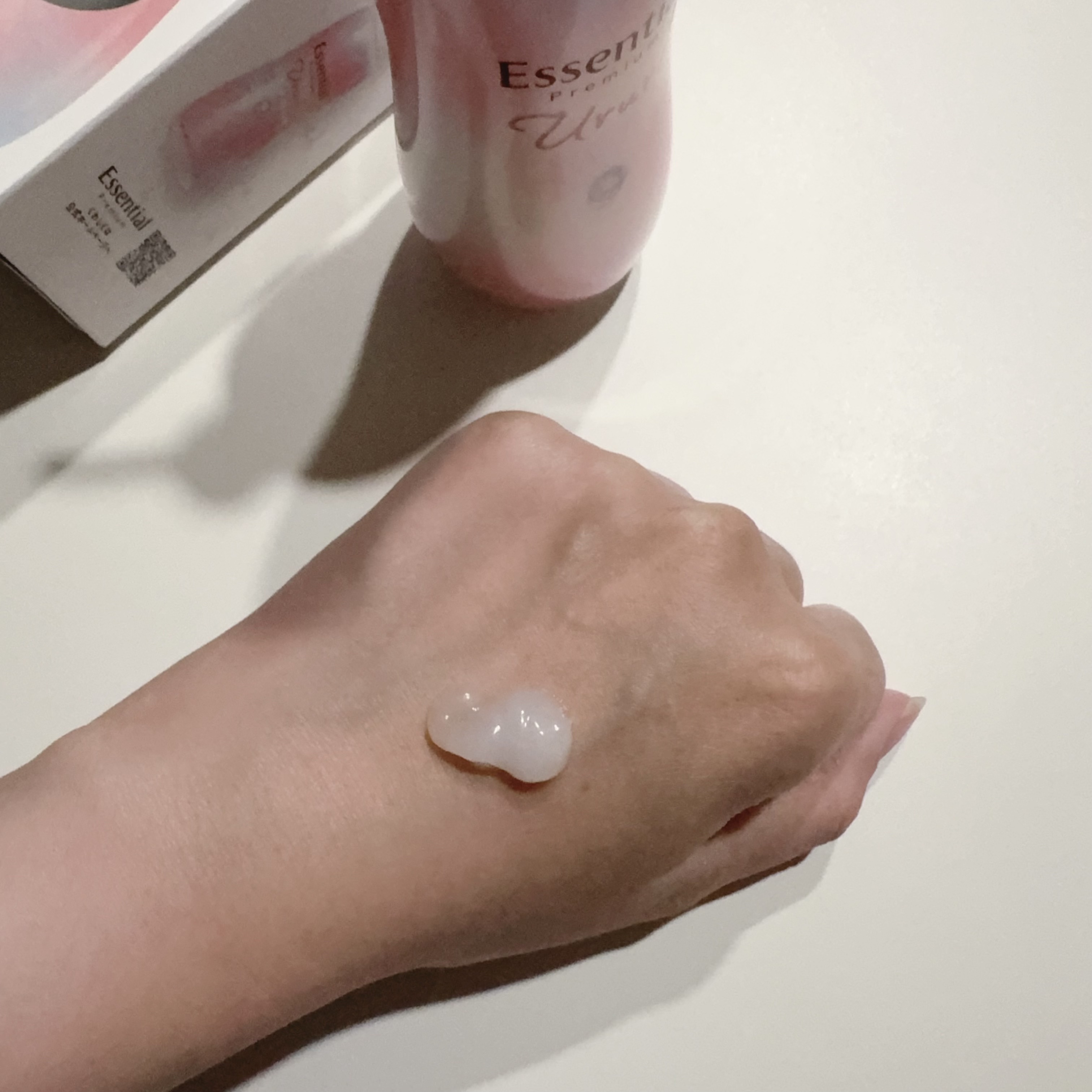 エッセンシャル プレミアム うるりジェリーミルク/エッセンシャル/ヘアミルクを使ったクチコミ（3枚目）