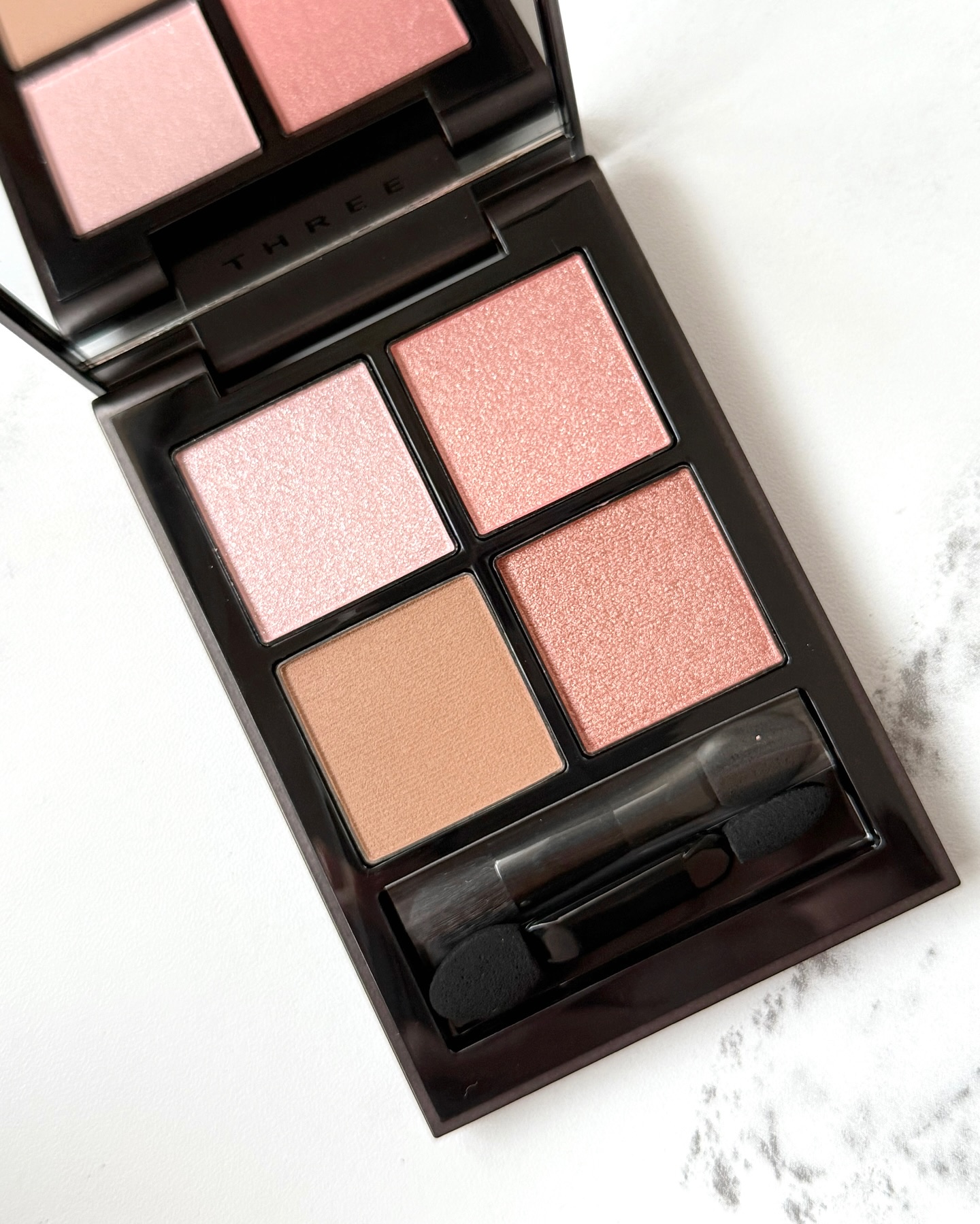 THREE スターゲージング アイシャドウクアッド/THREE/アイシャドウパレットを使ったクチコミ（1枚目）