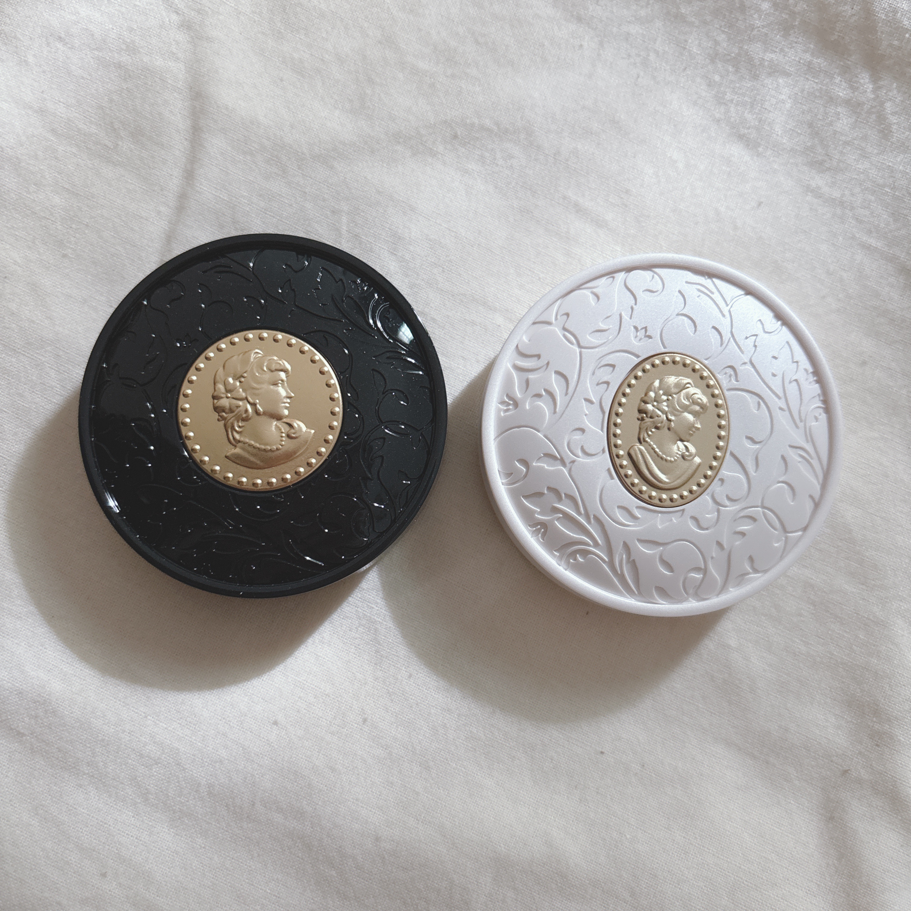 パウダー ファンデーション/レ・メルヴェイユーズ ラデュレ/パウダーファンデーションを使ったクチコミ（2枚目）