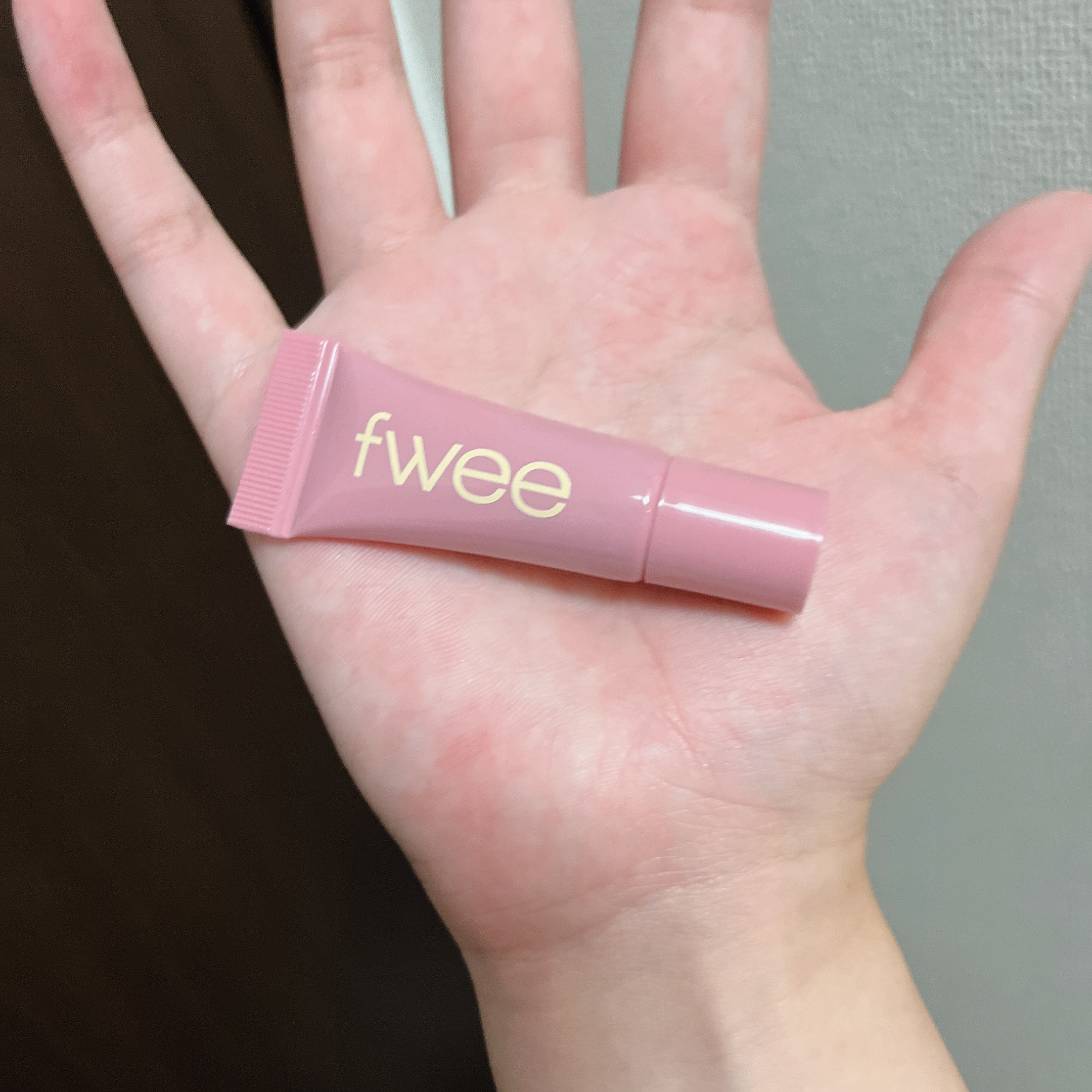 フィー 3Dボリューミングティント/fwee/リップティントを使ったクチコミ（3枚目）