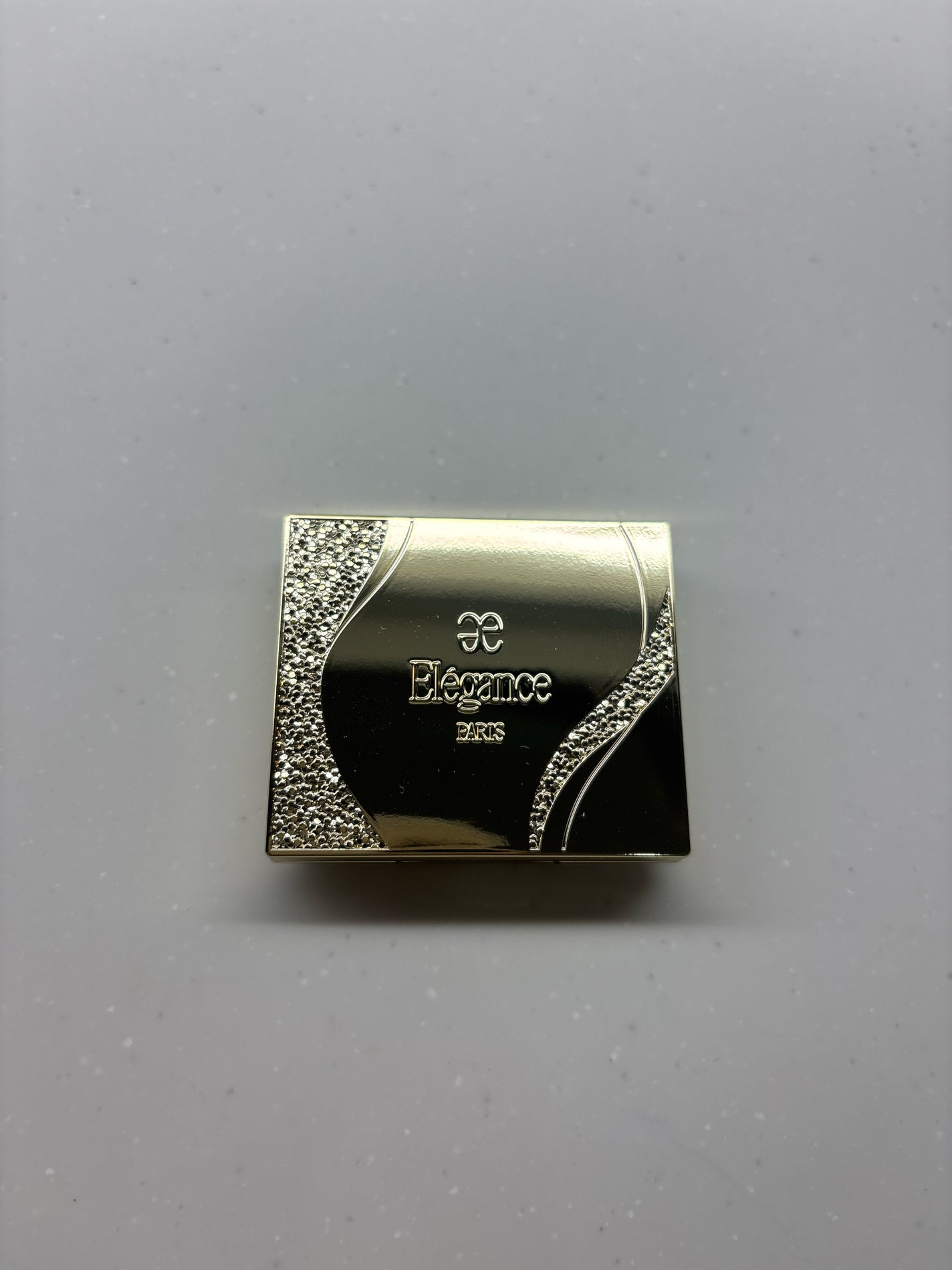 エレガンス プレジール アイズ/Elégance/単色アイシャドウを使ったクチコミ(2枚目)