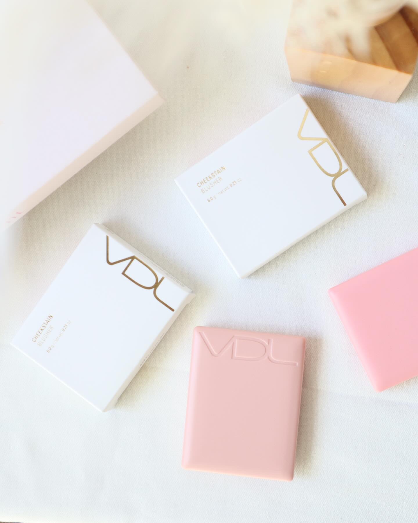 チークステイン ブラッシャー 11 ボヘミアン ピンク/VDL/パウダーチークを使ったクチコミ（3枚目）