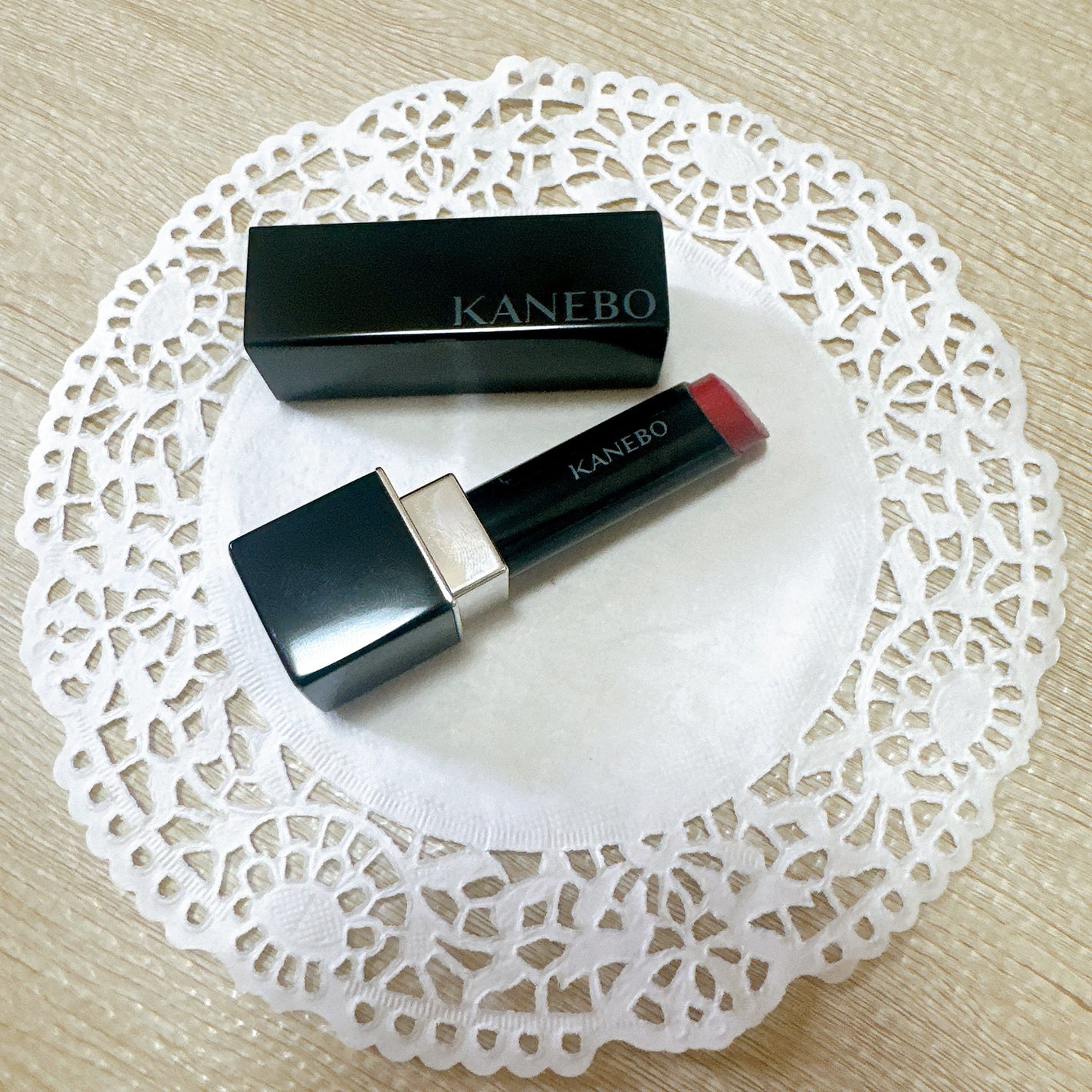 ルージュスターヴァイブラント/KANEBO/口紅を使ったクチコミ(2枚目)