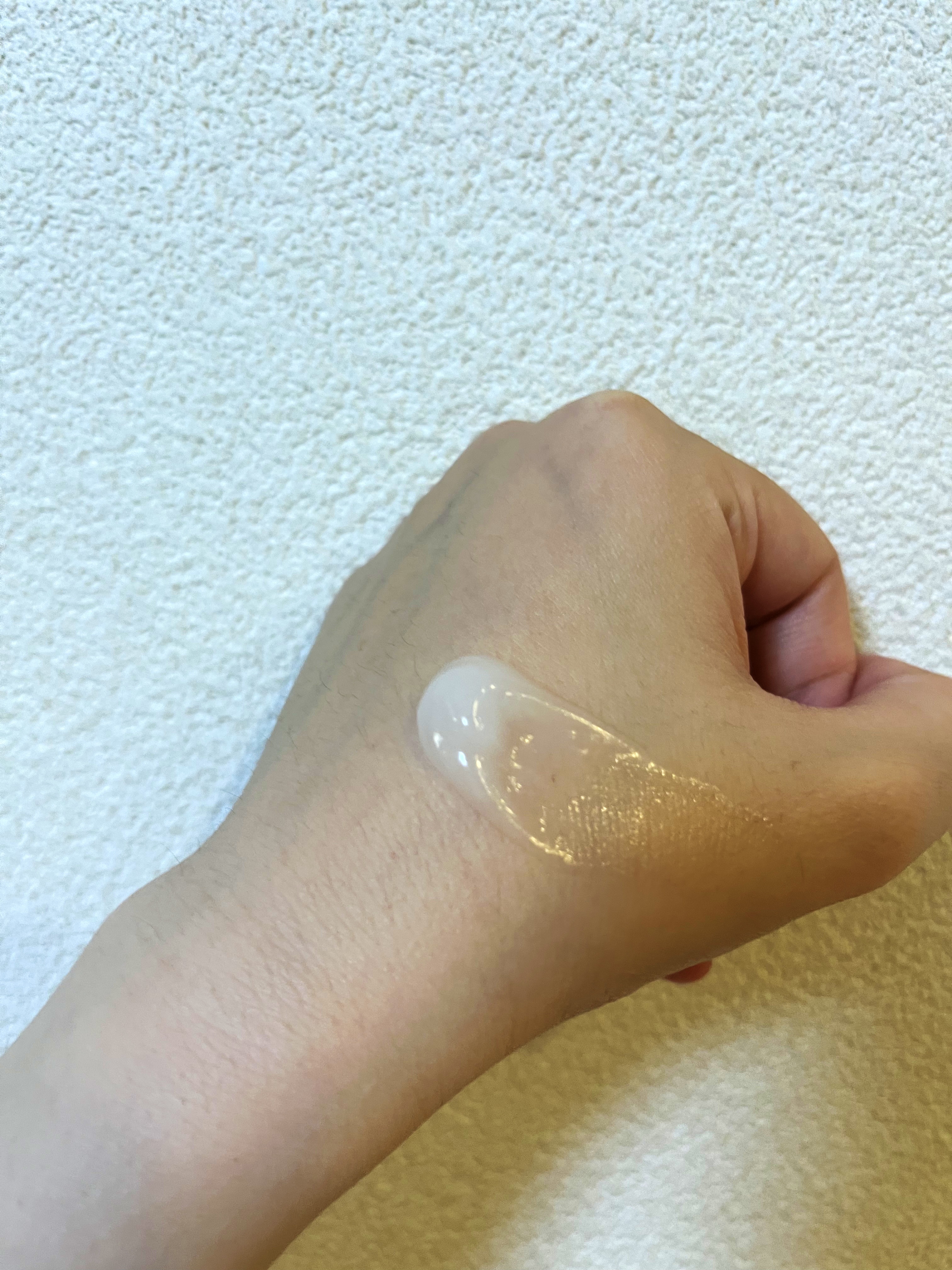 エッセンシャル プレミアム うるりジェリーミルク/エッセンシャル/ヘアミルクを使ったクチコミ（2枚目）