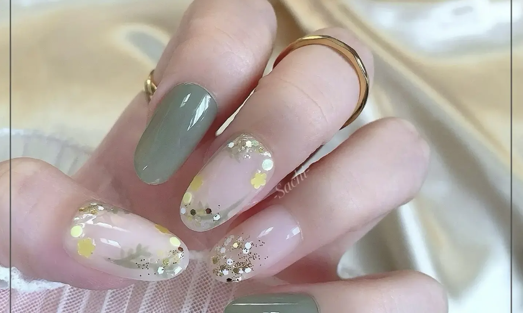 2色ネイルでつくる上品シンプルな垢抜けデザイン！組み合わせカラー選び・配置のやり方ものサムネイル