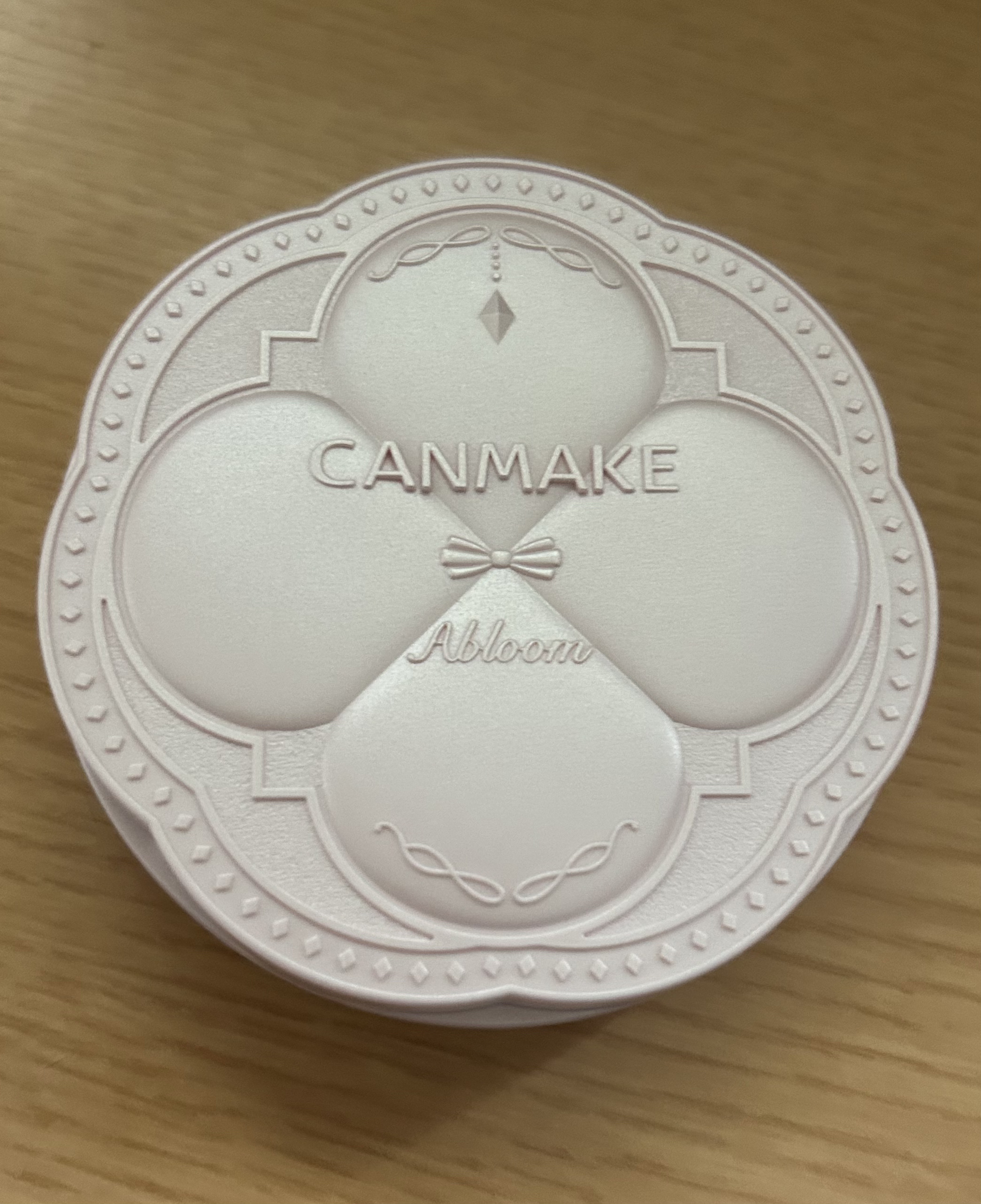 マシュマロフィニッシュパウダー　～Abloom～/キャンメイク/プレストパウダーを使ったクチコミ（1枚目）