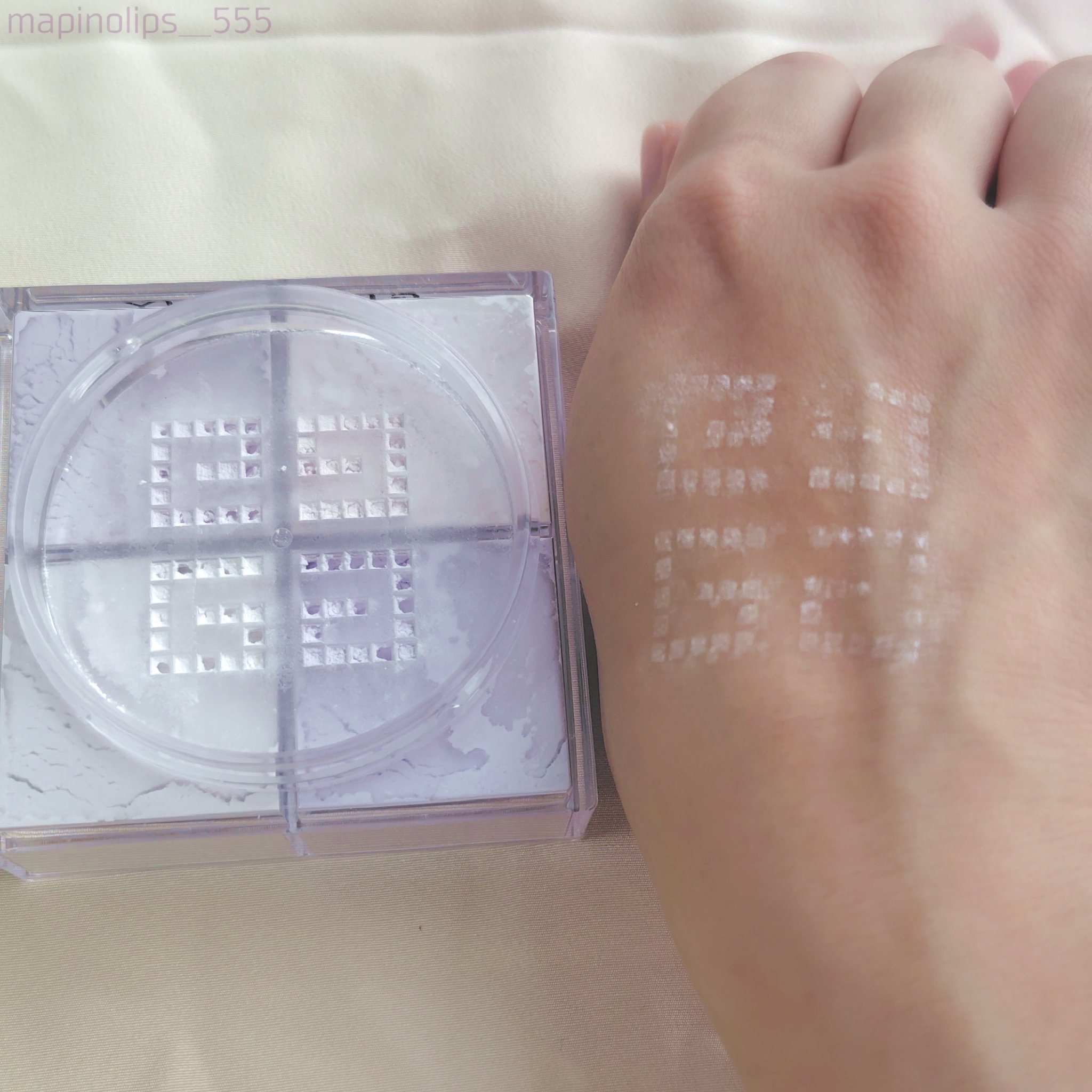 プリズム・リーブル/GIVENCHY/ルースパウダーを使ったクチコミ（3枚目）