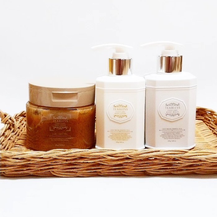 パフュームボディローション リリィムスクホワイトティー/TEABLESS/ボディローションを使ったクチコミ（1枚目）