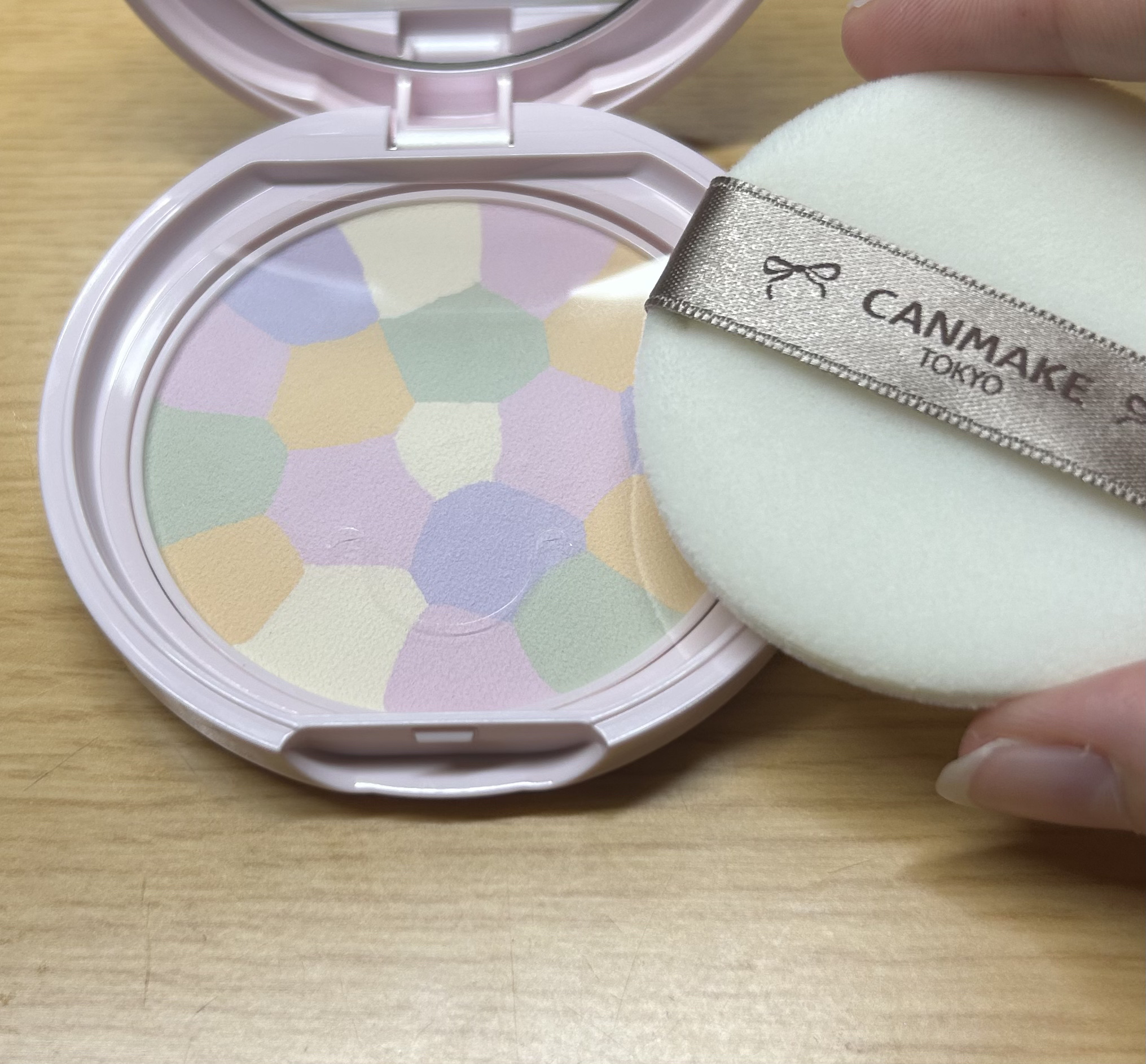 マシュマロフィニッシュパウダー　～Abloom～/キャンメイク/プレストパウダーを使ったクチコミ（2枚目）