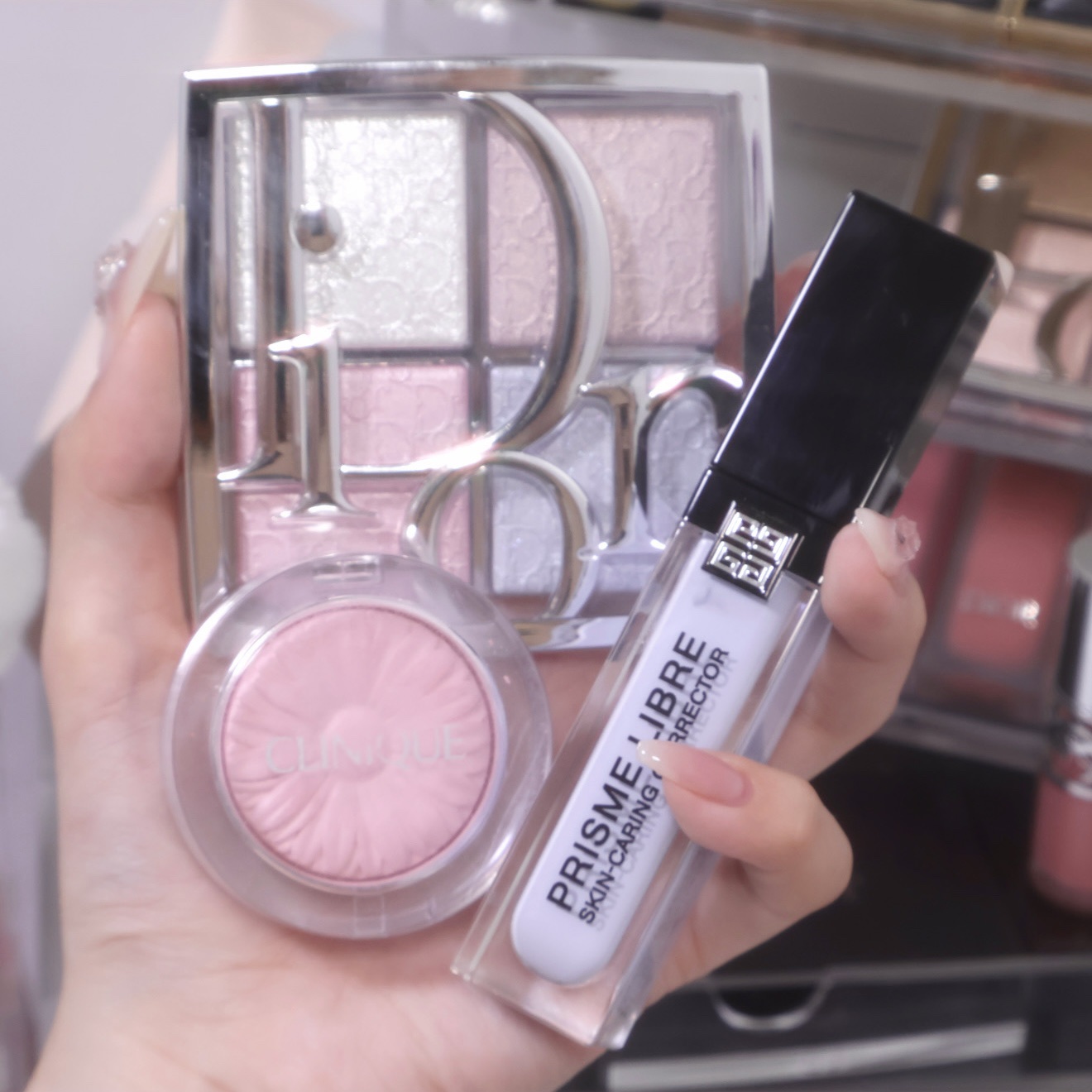 プリズム・リーブル・スキンケアリング・コレクター/GIVENCHY/化粧下地を使ったクチコミ（1枚目）