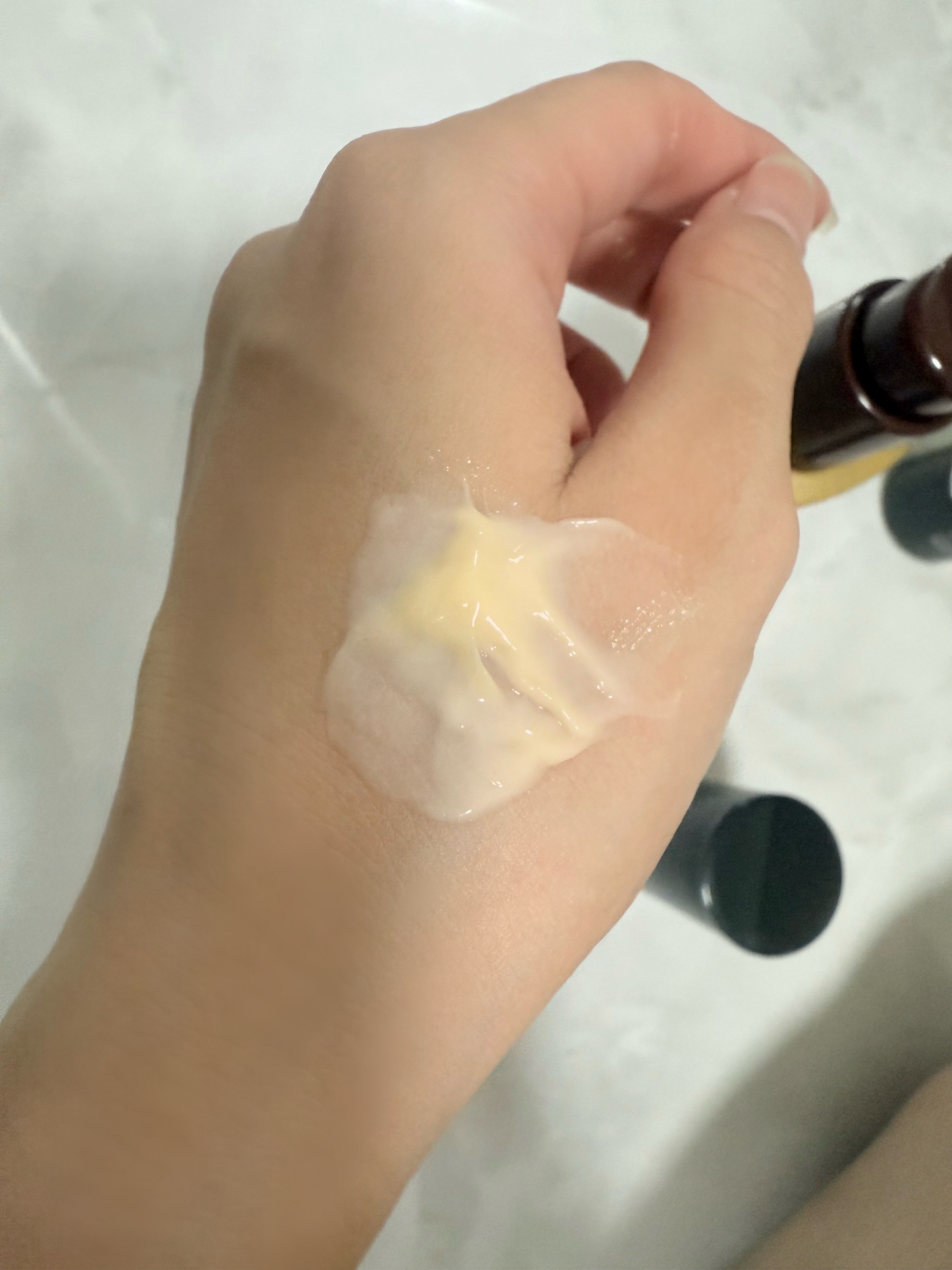 エルセーヴ エクストラオーディナリー オイル ラ クレム エクストラ リッチ フィニッシュ/ロレアル パリ/ヘアオイルを使ったクチコミ（3枚目）