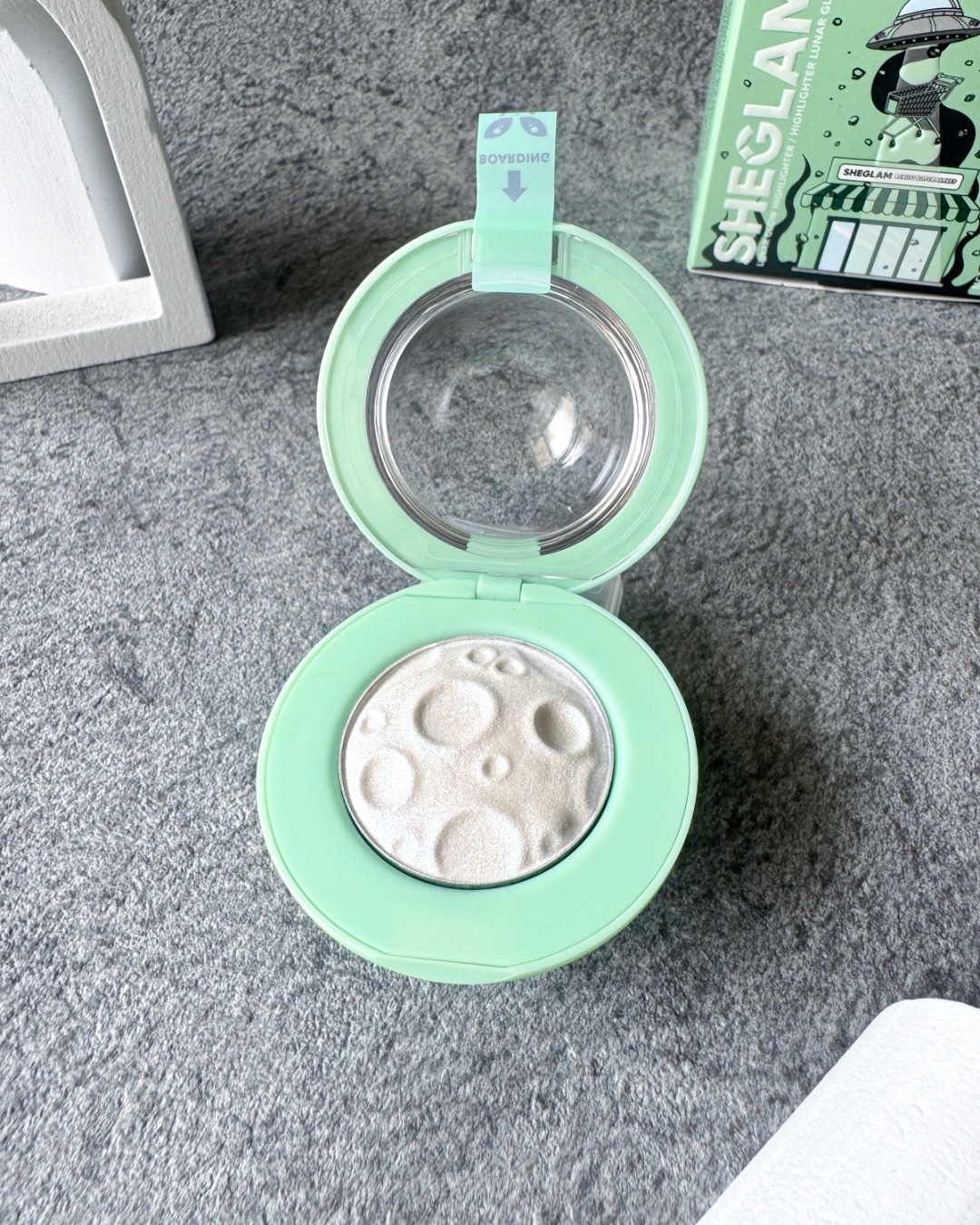 ルナグロウ ハイライター/SHEGLAM/パウダーハイライトを使ったクチコミ（2枚目）