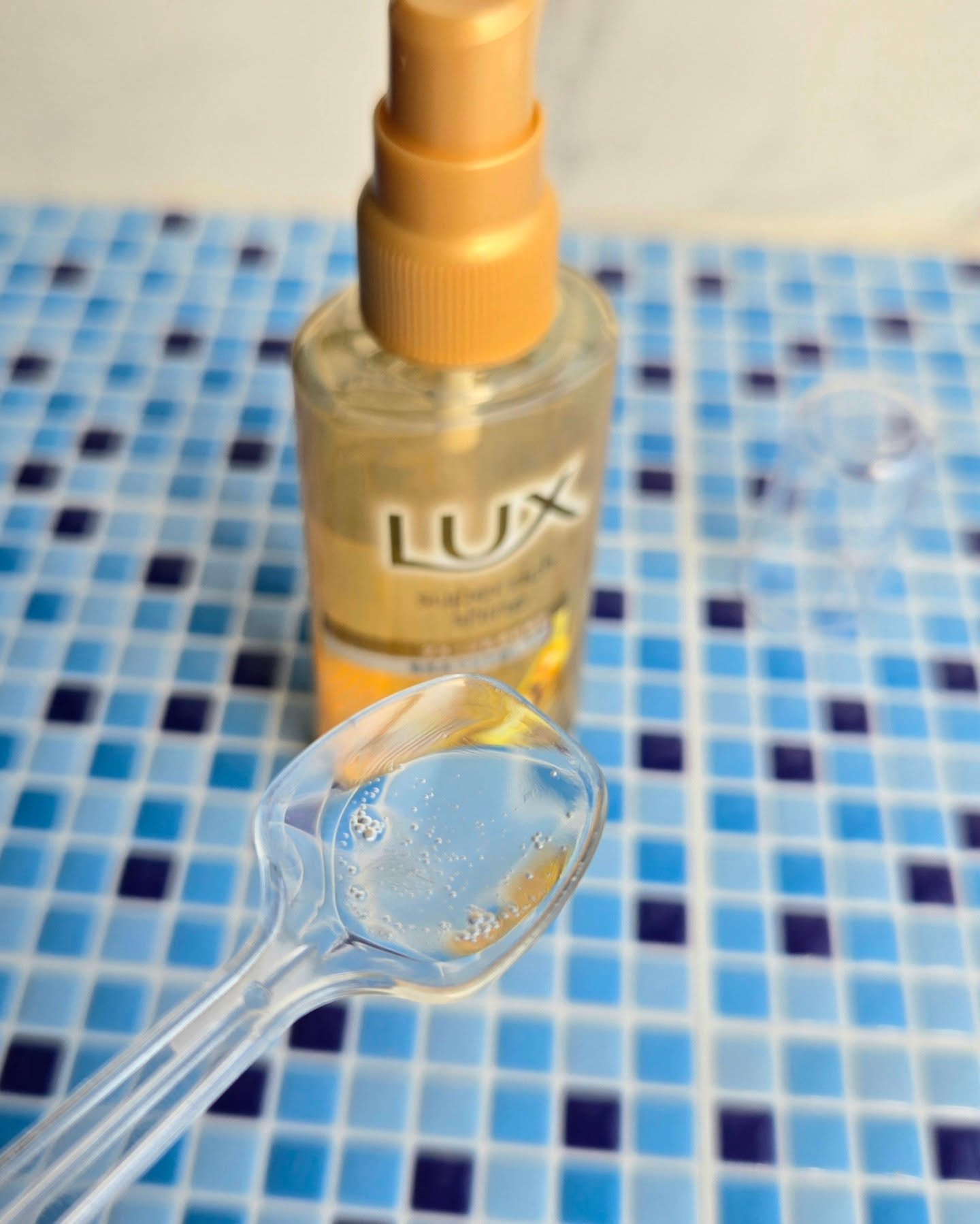 ラックススーパーリッチシャインダメージリペア補修ヘアオイル/LUX/ヘアオイルを使ったクチコミ（3枚目）