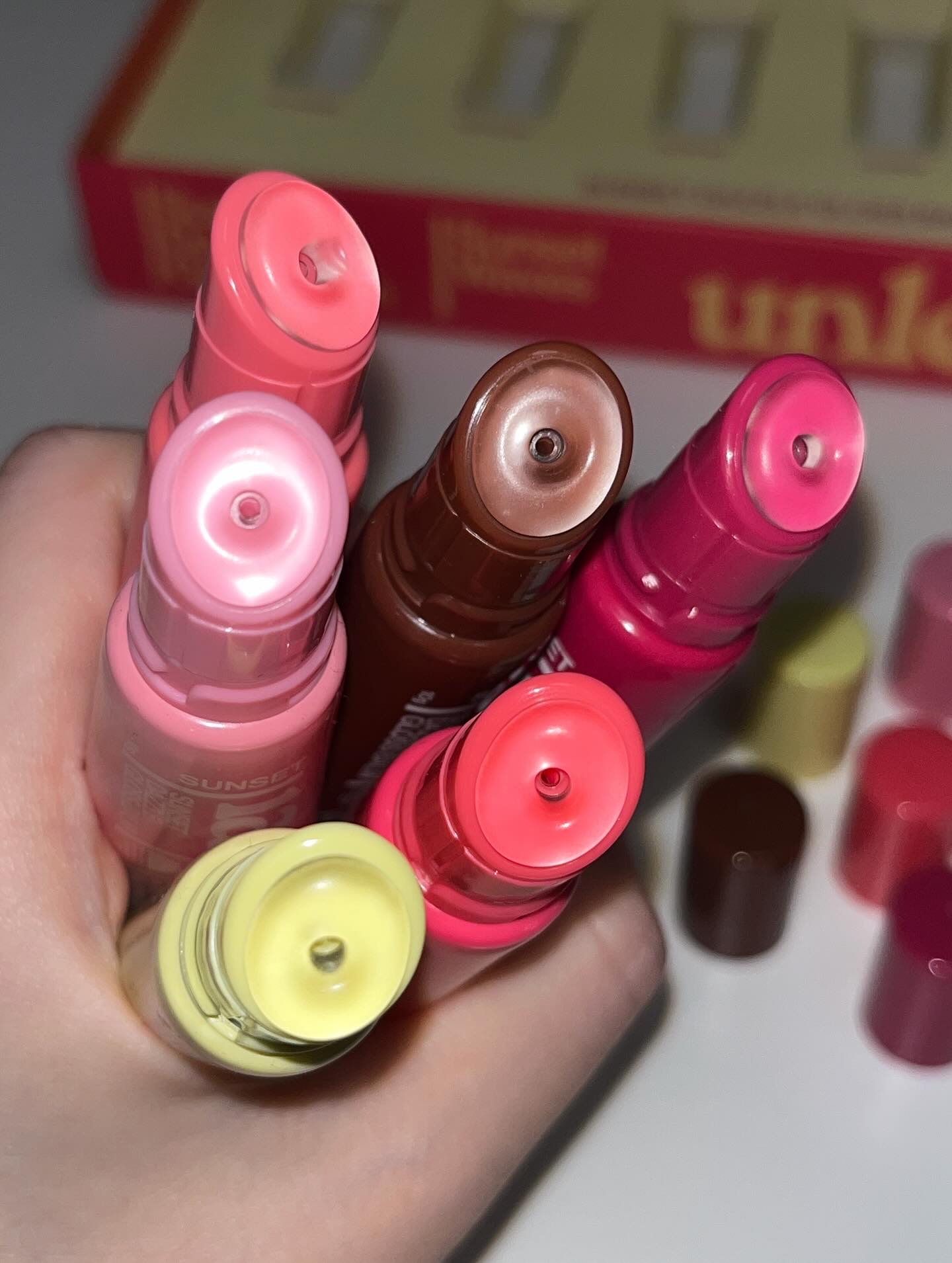 Sunset Dazzle Gloss Balm No.0 ワイキキ/unleashia/リップグロスを使ったクチコミ（2枚目）