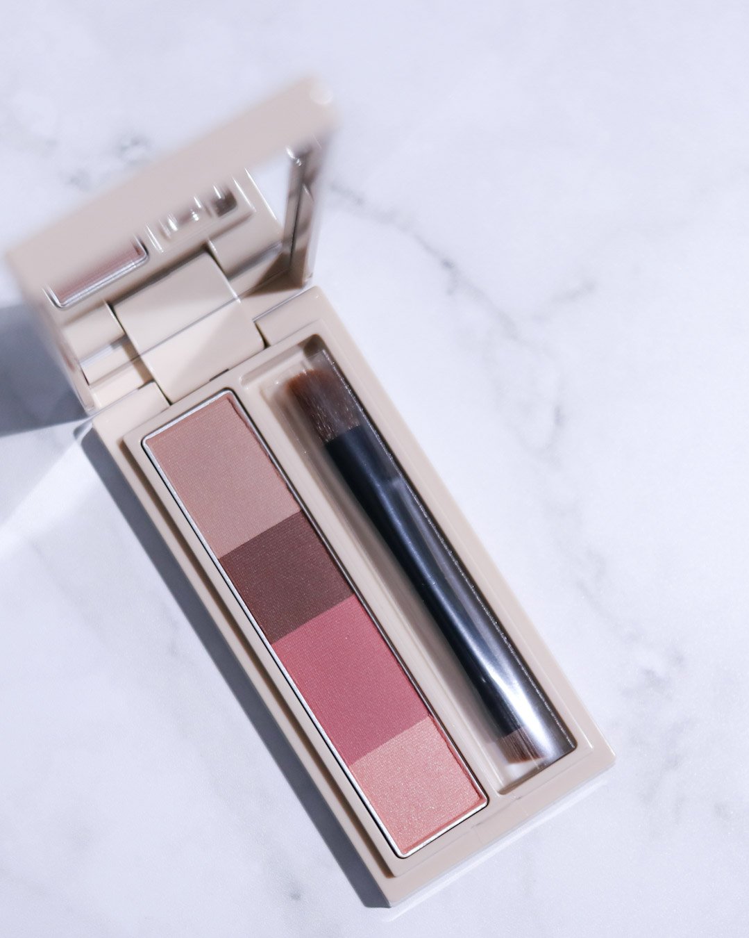 フラッフデザイン アイブロウパウダー/Visée/パウダーアイブロウを使ったクチコミ（2枚目）