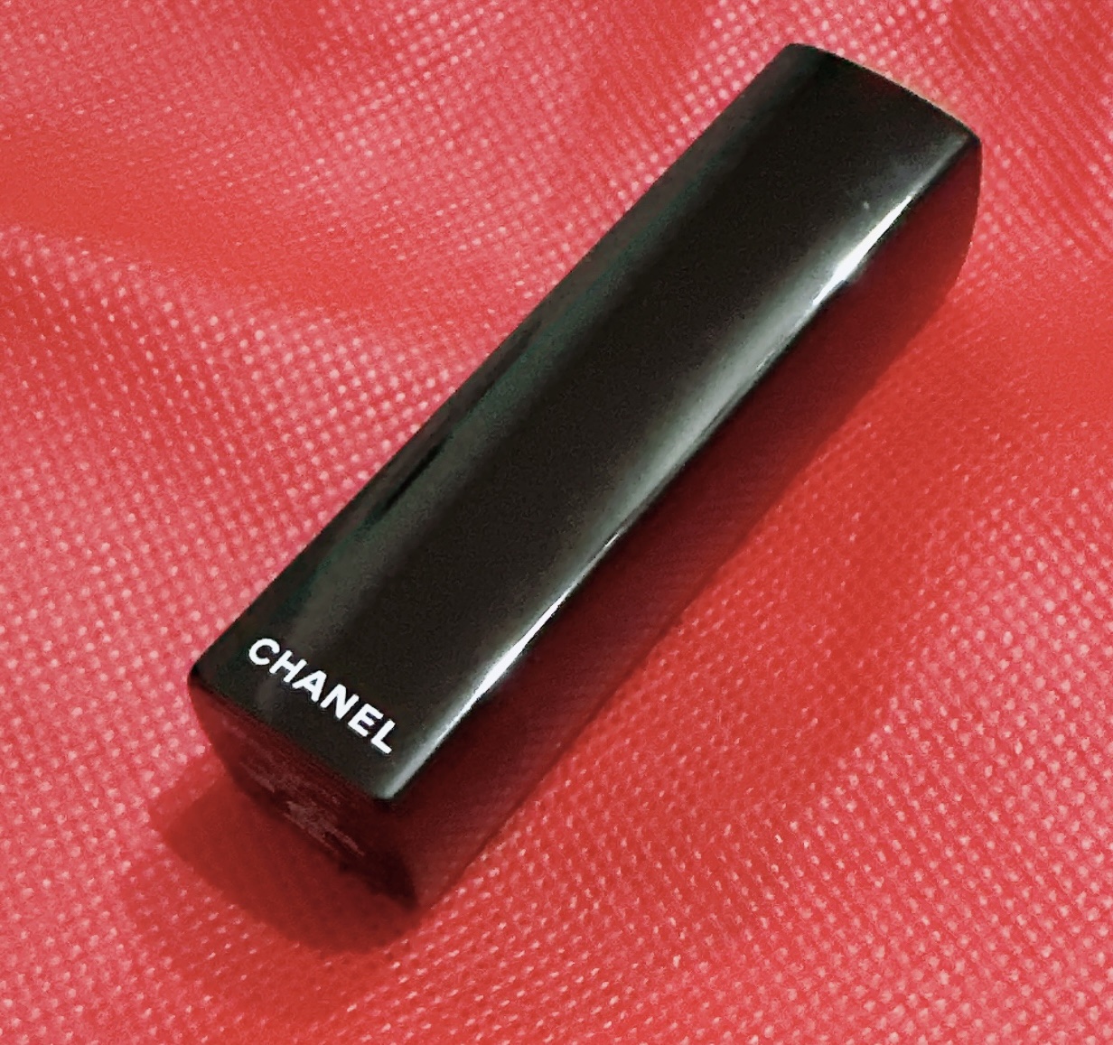 ルージュ アリュール ヴェルヴェット 56 ルージュ カーネル/CHANEL/口紅を使ったクチコミ（1枚目）