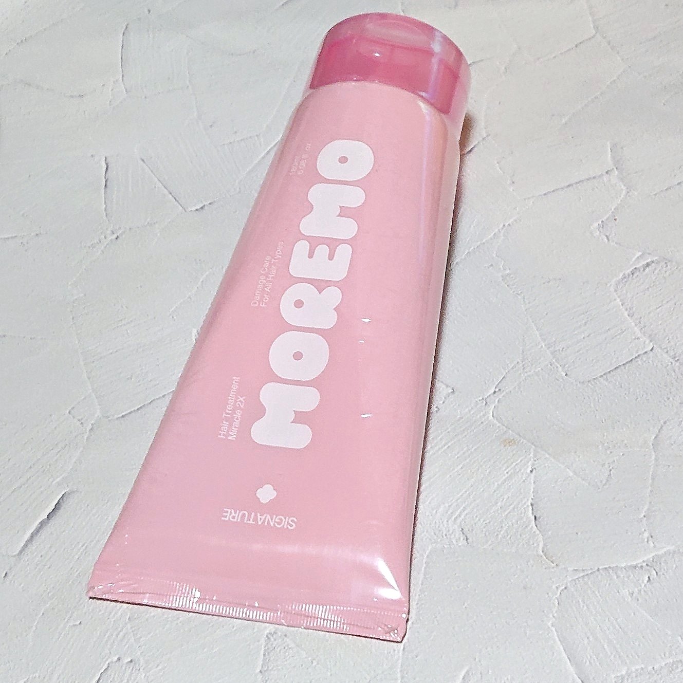 久しぶりにLIPS様のプレゼントキャンペーンに当選しました😊
ありがとうございます😌

気になっていたモレモのトリートメントです💗

夏のダメージ髪に悩み中🤦で色々ヘアケア模索期間❕
早速使ってみました。
モレモのトリートメント後は