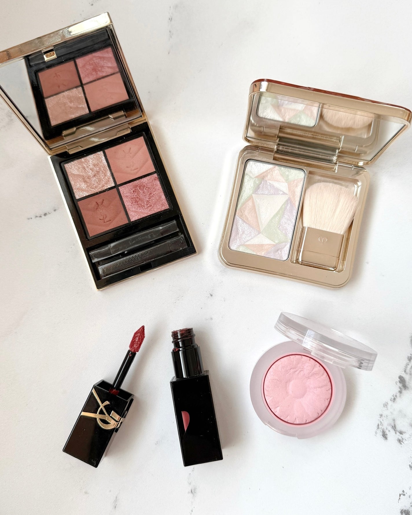 ☁️☁️☁️ on LIPS 「. スウォッチは5枚目です🪄 @yslbeautyクチュー..」(1枚目)