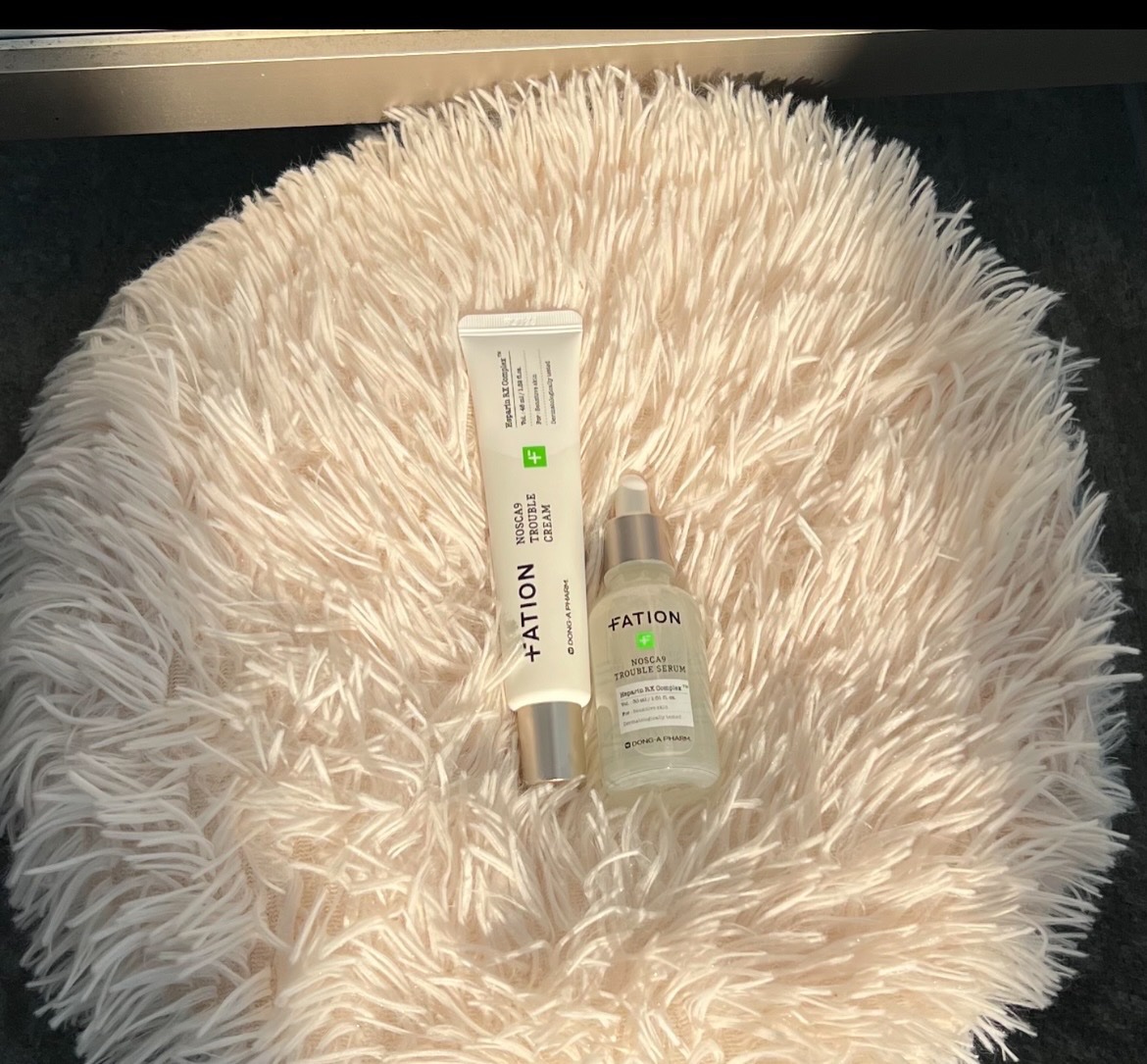 ノスカナイントラブルセラム&クリームを頂きました❣️

最近肌荒れが凄くて困っていた時に、トラブルセラムとクリームを使用していたらマシになってきた気がします！

セラムはベタつきがなく、とてもつかいやすいです！部分使いではなく、顔全体に使え