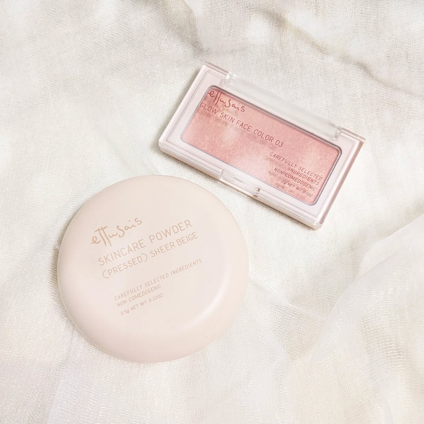 エテュセ

・スキンケアパウダー（プレスト）
新色シアーベージュ
SPF35・PA+++
・グロウスキン フェイスカラー
03 じんわり血色チーク

2025 AUTUMN COLLECTIONとして
新発売する2アイテムを
エテュセ様から