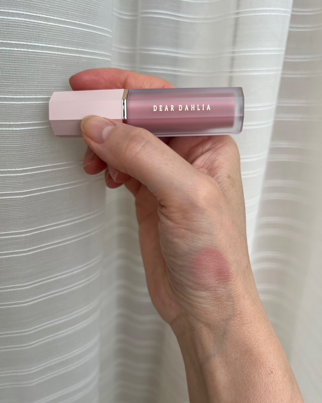 ペタルドロップリキッドブラッシャー/DEAR DAHLIA/リキッドチークを使ったクチコミ（3枚目）