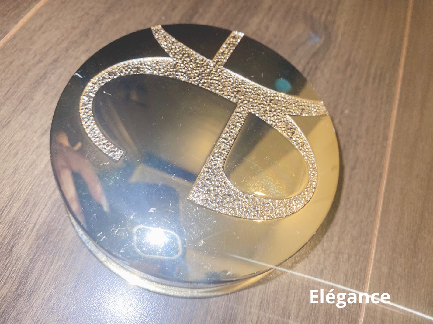 エレガンス ラ プードル オートニュアンス リクスィーズ/Elégance/プレストパウダーを使ったクチコミ(1枚目)