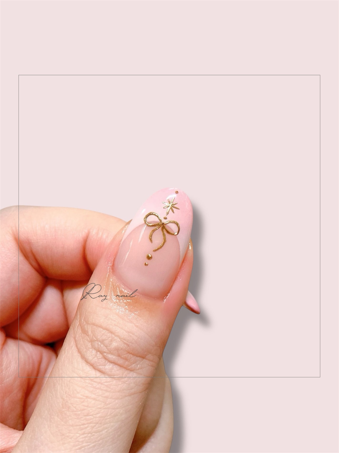 mizuki꙳ネイリスト on LIPS 「グラデーションフレンチネイル🩷リボンミラーアートと合わせて大人..」(2枚目)